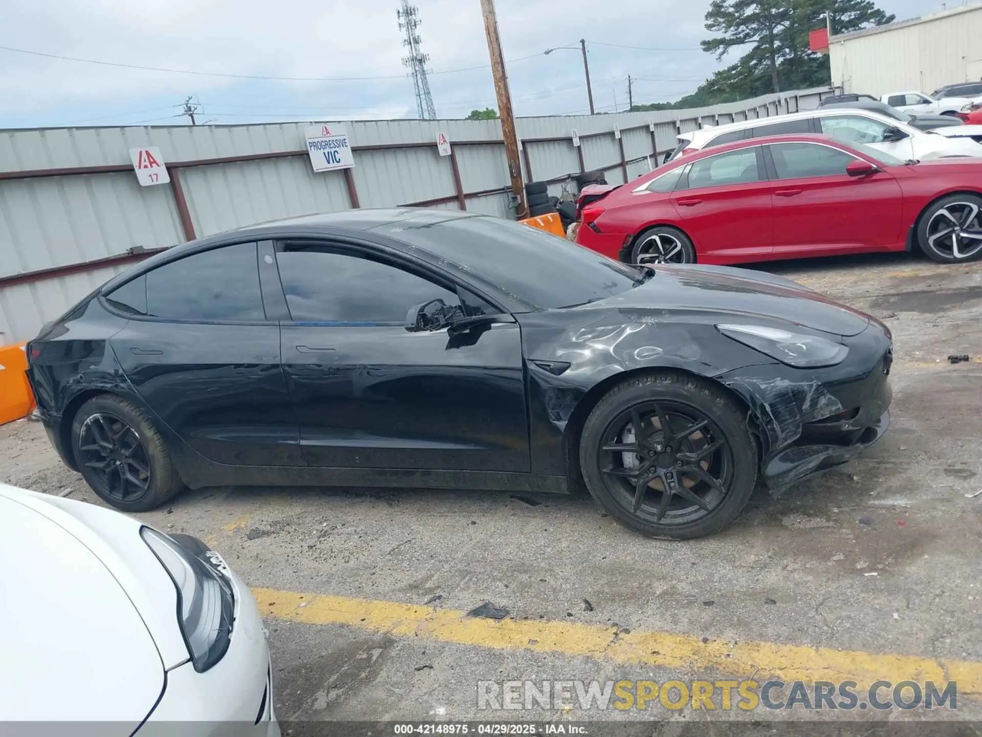 13 Photograph of a damaged car 5YJ3E1EB3NF289057 TESLA MODEL 3 2022