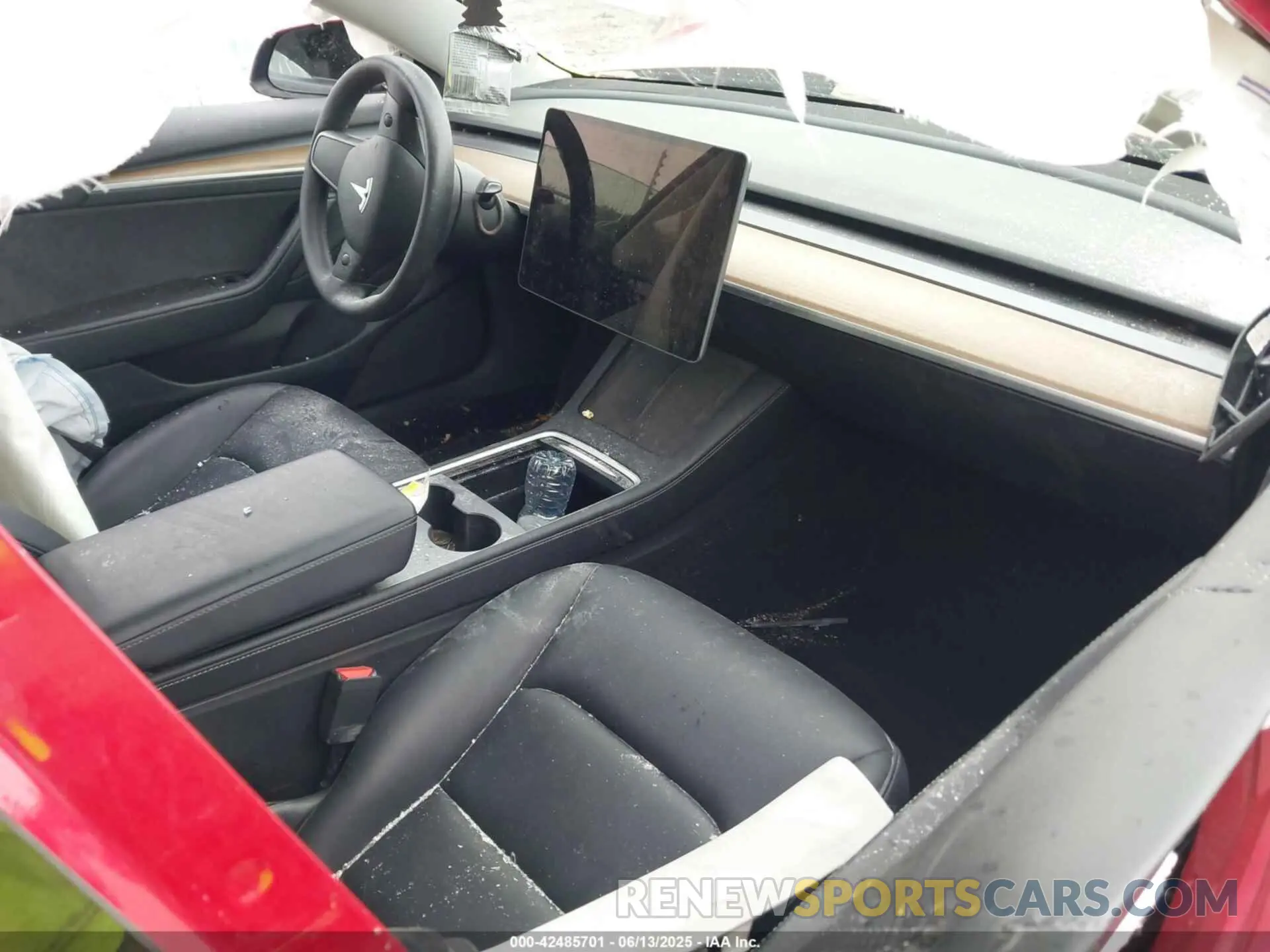 5 Photograph of a damaged car 5YJ3E1EB3NF324681 TESLA MODEL 3 2022