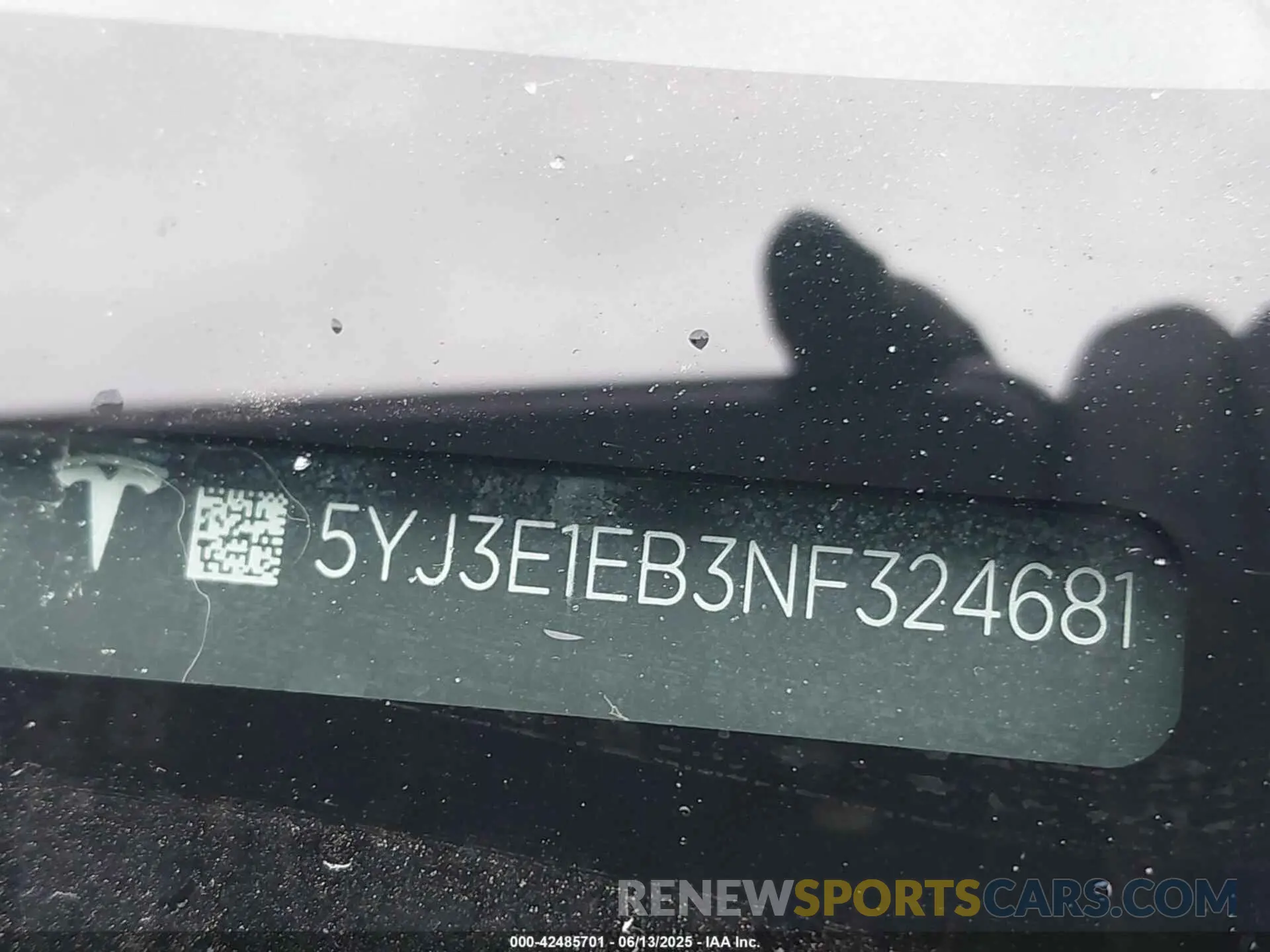 9 Photograph of a damaged car 5YJ3E1EB3NF324681 TESLA MODEL 3 2022