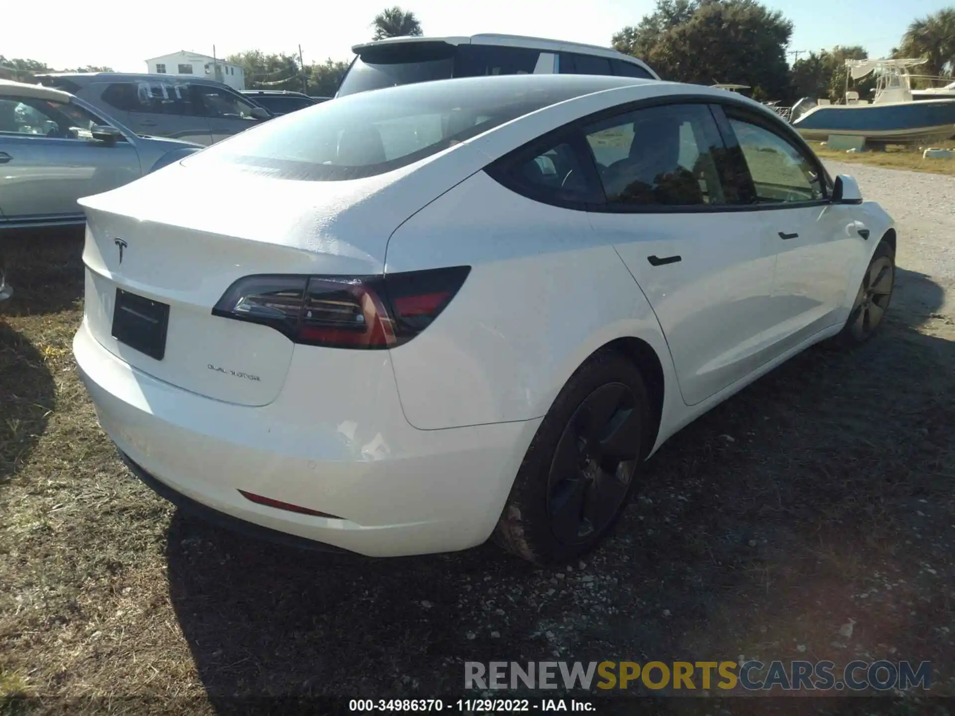 4 Photograph of a damaged car 5YJ3E1EB4NF105132 TESLA MODEL 3 2022