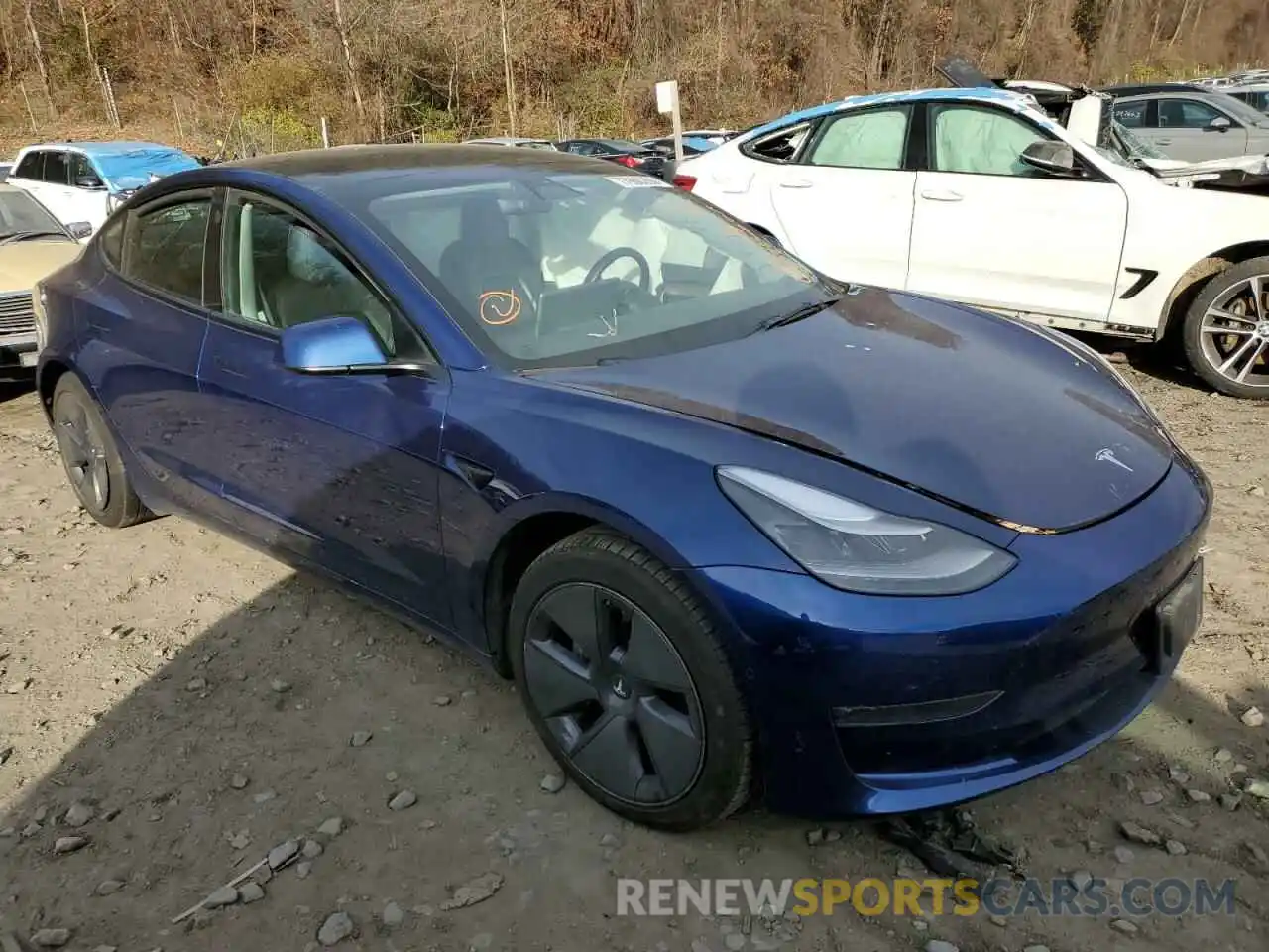 4 Photograph of a damaged car 5YJ3E1EB4NF110587 TESLA MODEL 3 2022