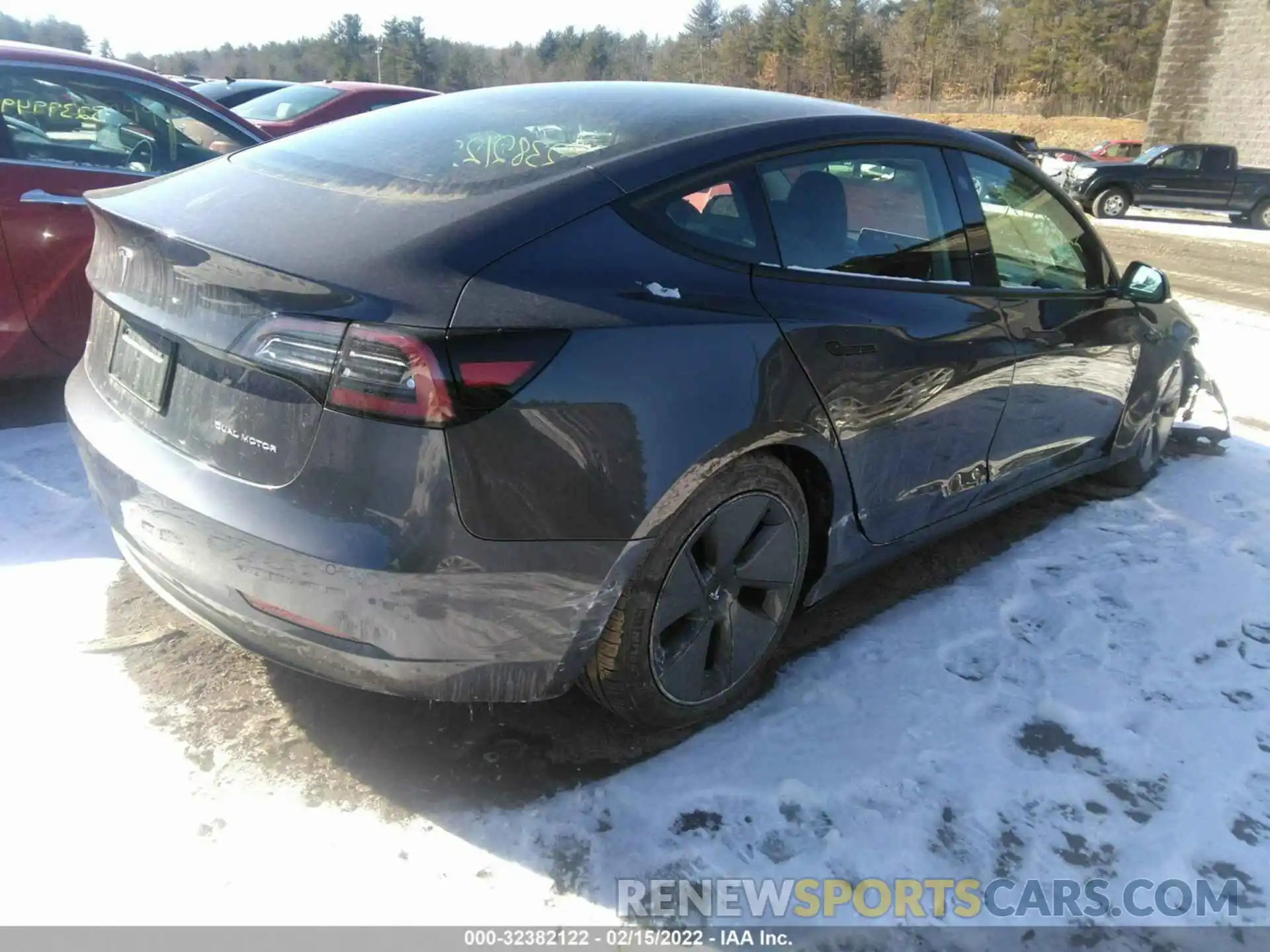 4 Photograph of a damaged car 5YJ3E1EB4NF120830 TESLA MODEL 3 2022