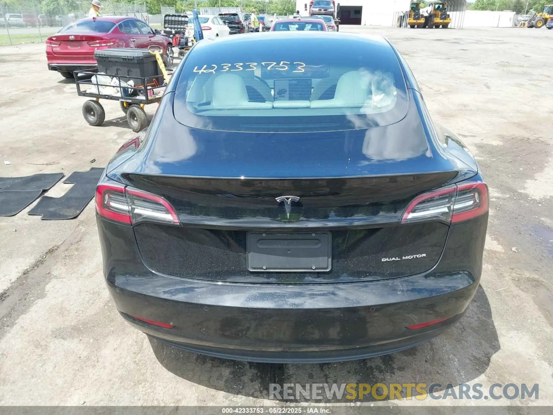 17 Photograph of a damaged car 5YJ3E1EB4NF120875 TESLA MODEL 3 2022