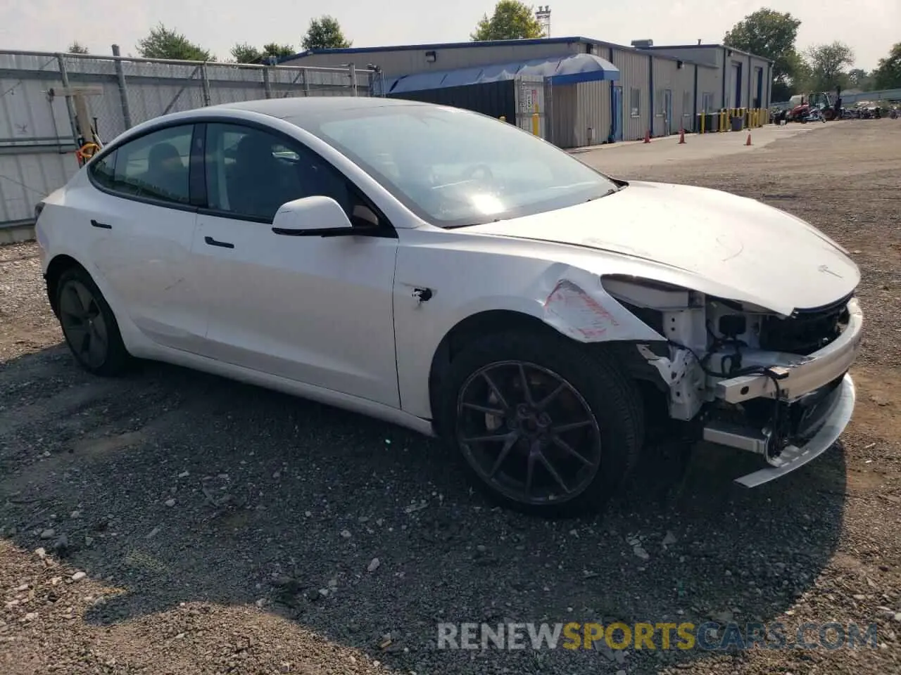 4 Photograph of a damaged car 5YJ3E1EB4NF121489 TESLA MODEL 3 2022