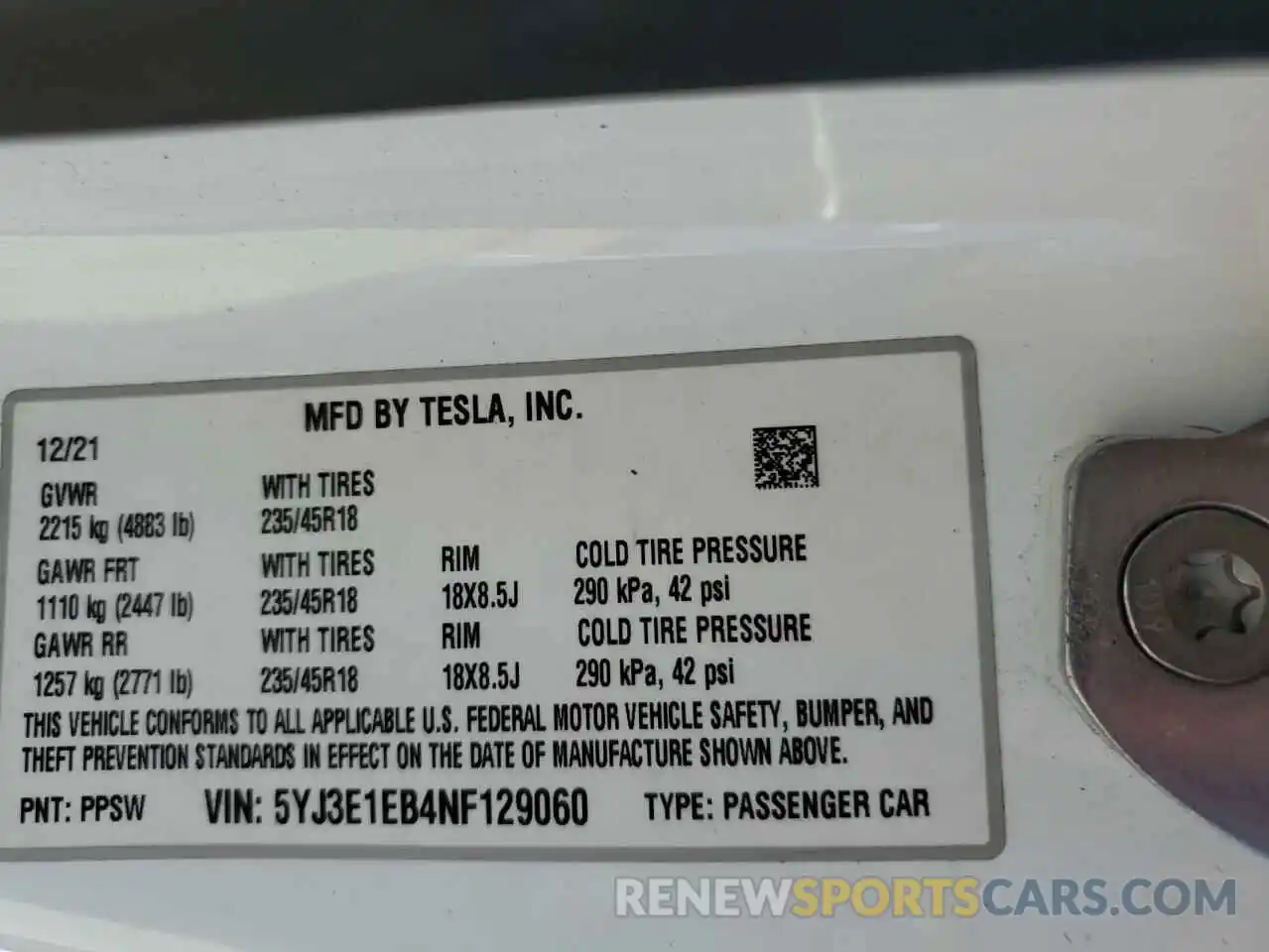 10 Photograph of a damaged car 5YJ3E1EB4NF129060 TESLA MODEL 3 2022