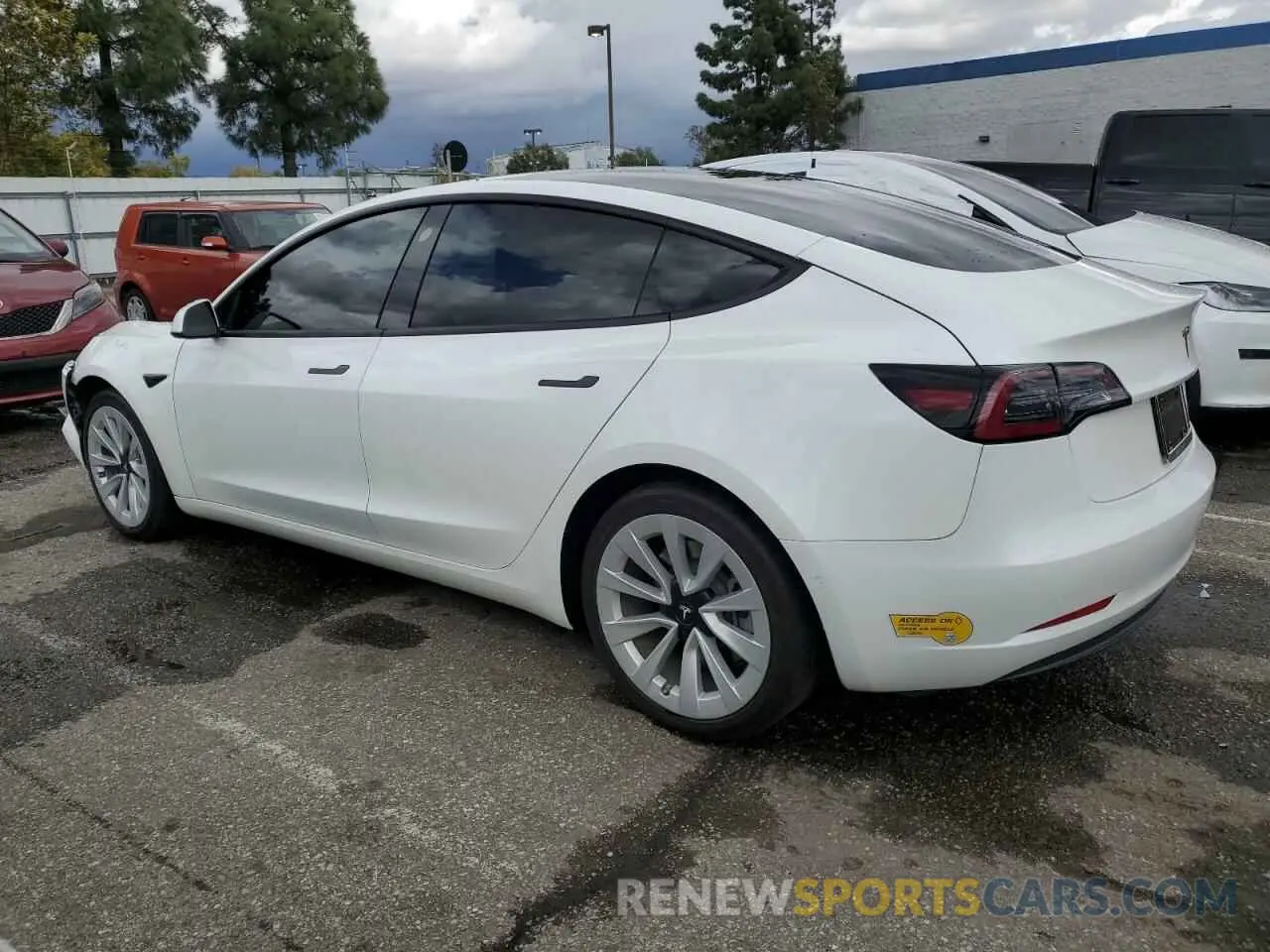 2 Photograph of a damaged car 5YJ3E1EB4NF129995 TESLA MODEL 3 2022