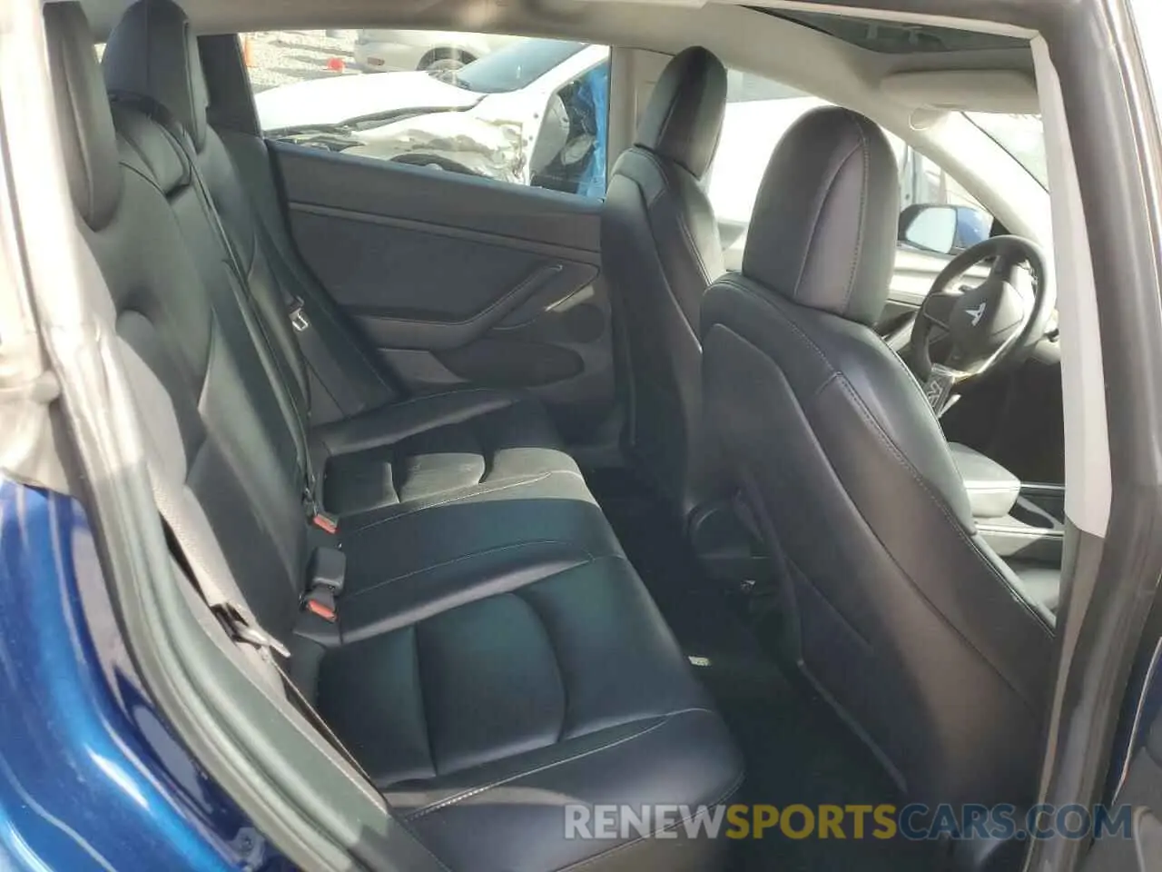 10 Photograph of a damaged car 5YJ3E1EB4NF143959 TESLA MODEL 3 2022