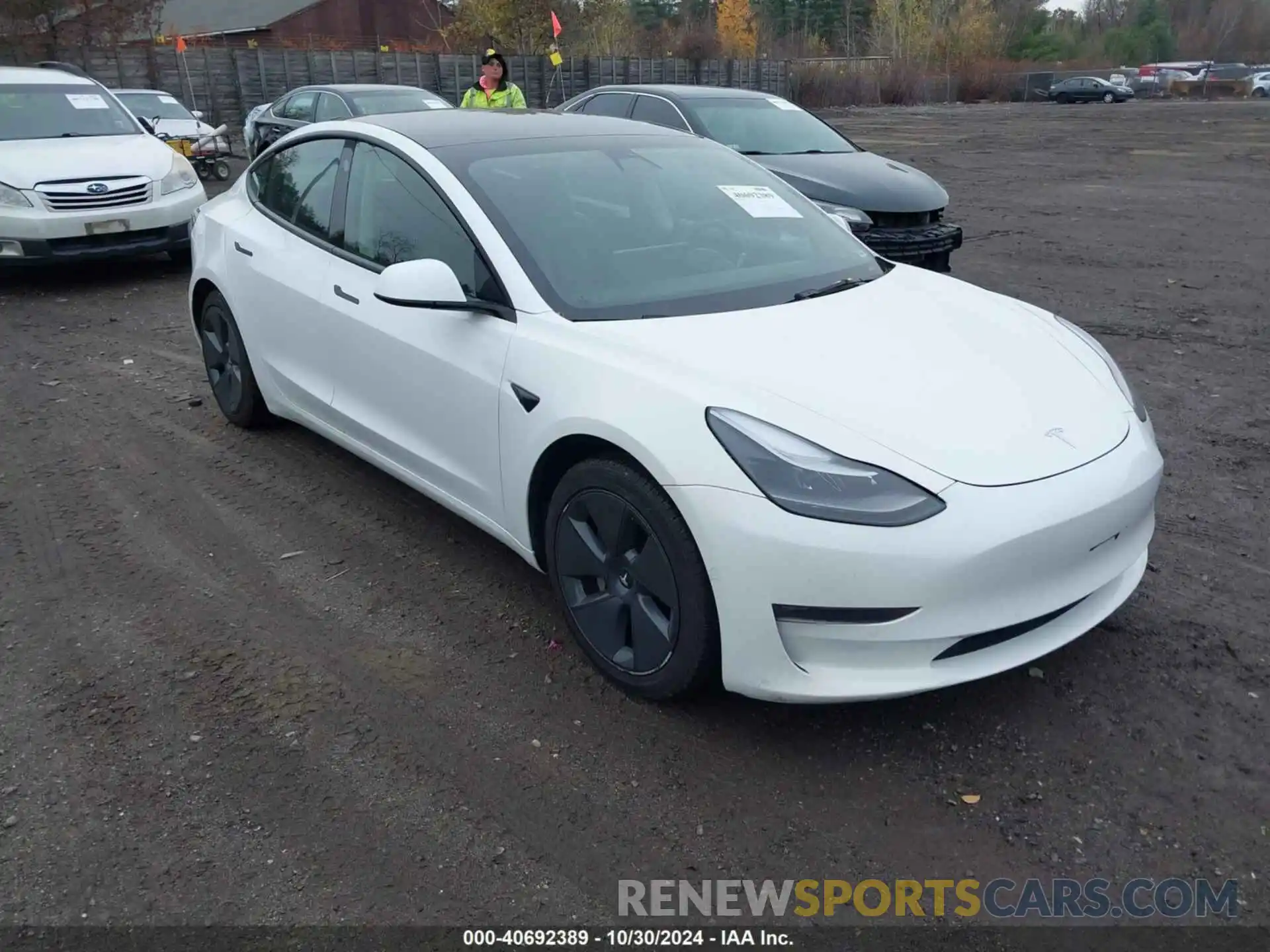 1 Photograph of a damaged car 5YJ3E1EB4NF152435 TESLA MODEL 3 2022