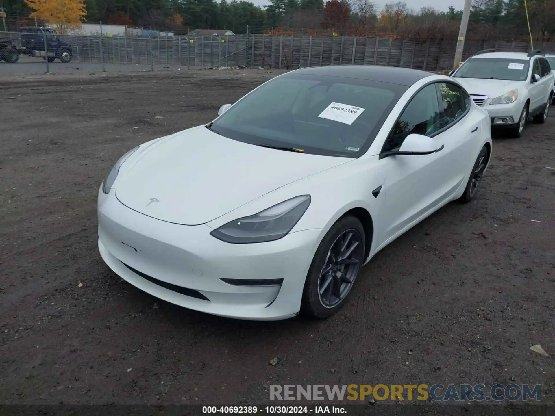 2 Photograph of a damaged car 5YJ3E1EB4NF152435 TESLA MODEL 3 2022