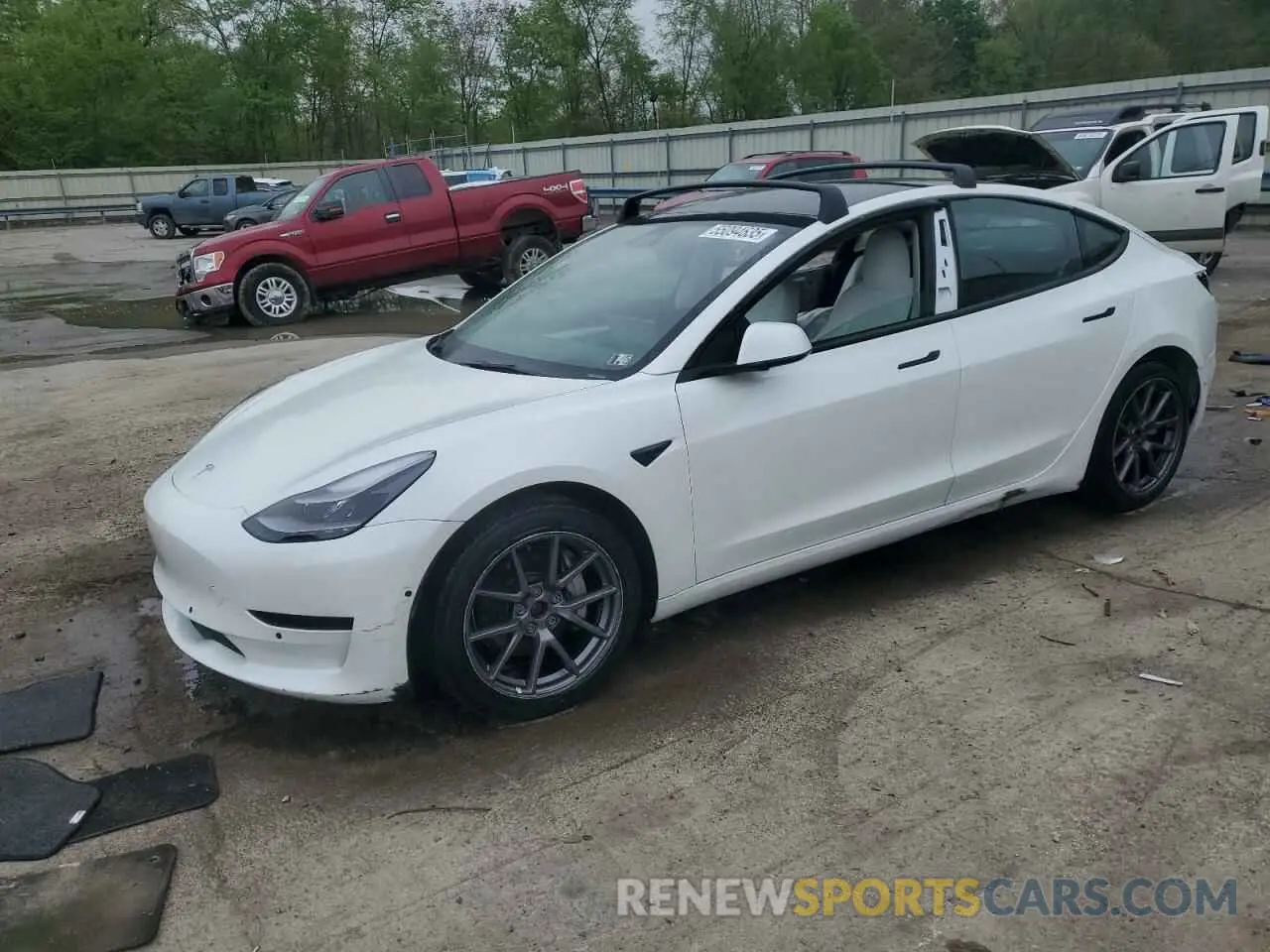 1 Photograph of a damaged car 5YJ3E1EB4NF155108 TESLA MODEL 3 2022