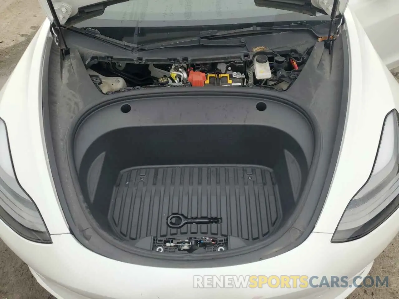 11 Photograph of a damaged car 5YJ3E1EB4NF155108 TESLA MODEL 3 2022