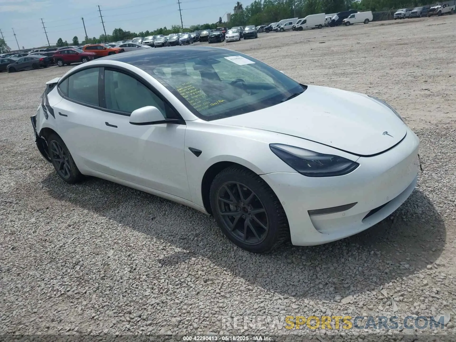 1 Photograph of a damaged car 5YJ3E1EB4NF165427 TESLA MODEL 3 2022