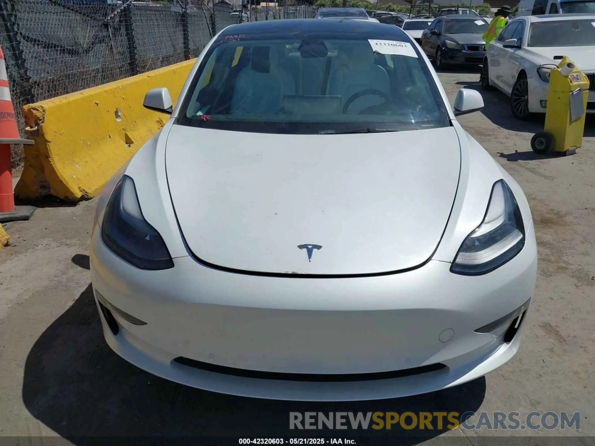 12 Photograph of a damaged car 5YJ3E1EB4NF169400 TESLA MODEL 3 2022
