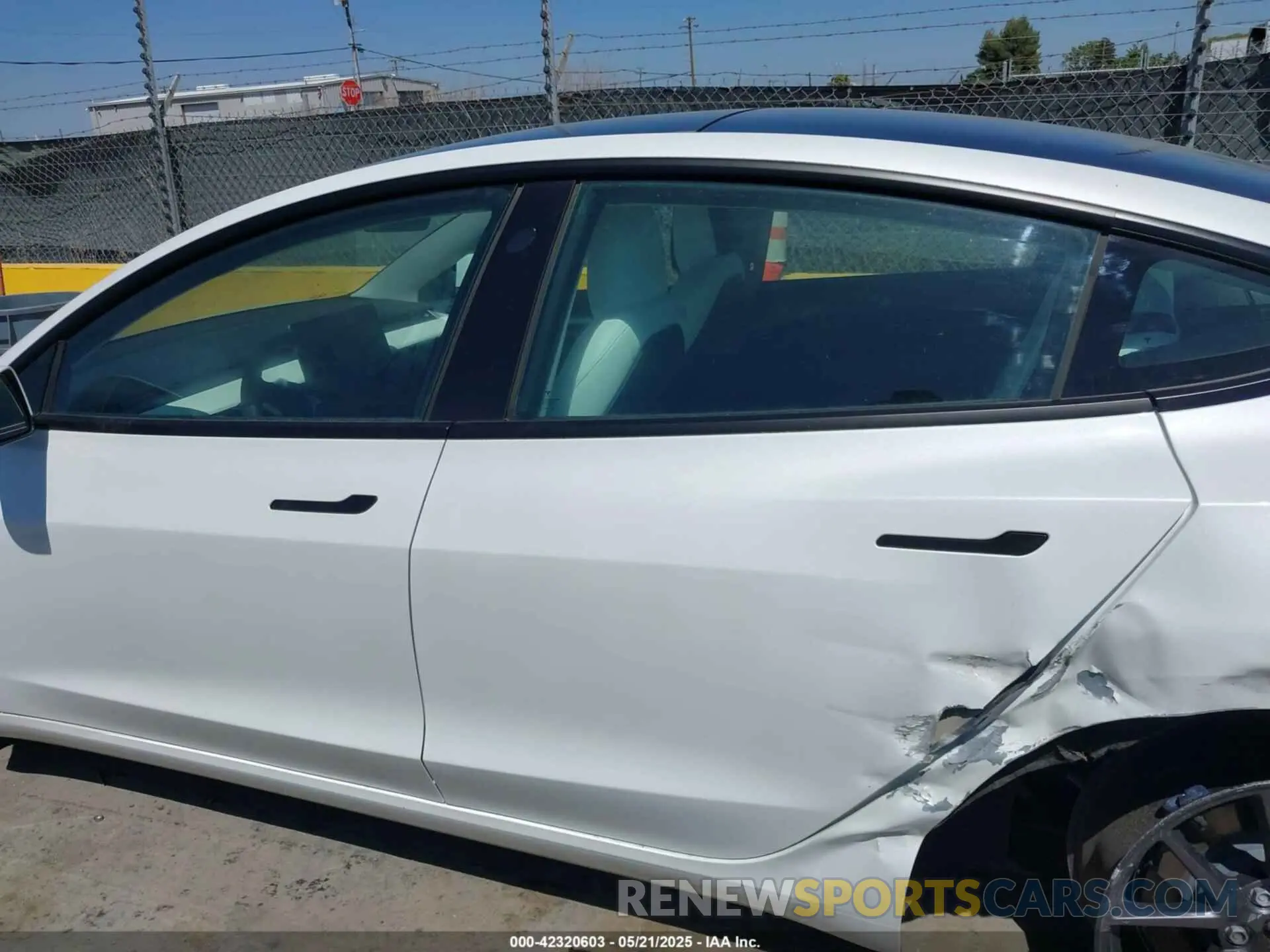 14 Photograph of a damaged car 5YJ3E1EB4NF169400 TESLA MODEL 3 2022