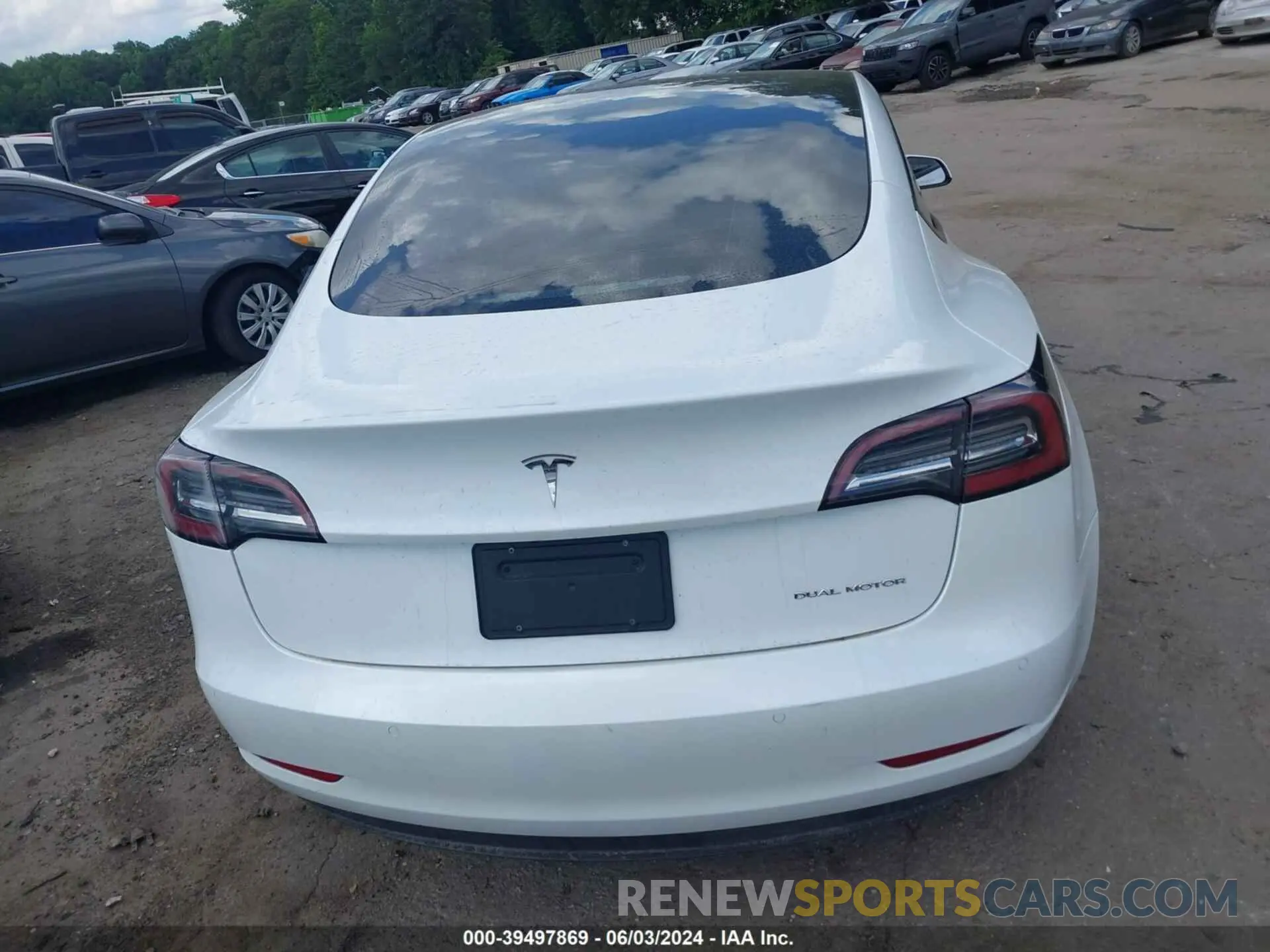 16 Photograph of a damaged car 5YJ3E1EB4NF169445 TESLA MODEL 3 2022