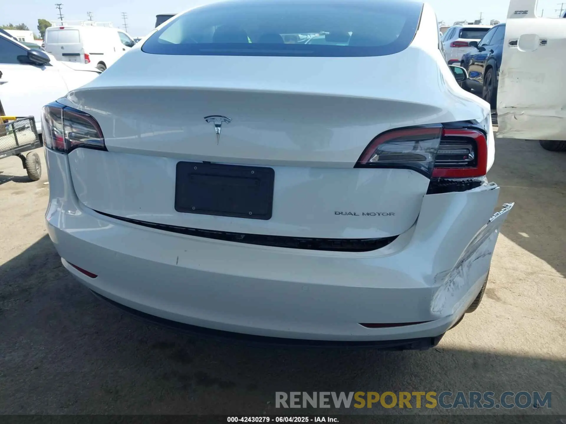 20 Photograph of a damaged car 5YJ3E1EB4NF183958 TESLA MODEL 3 2022