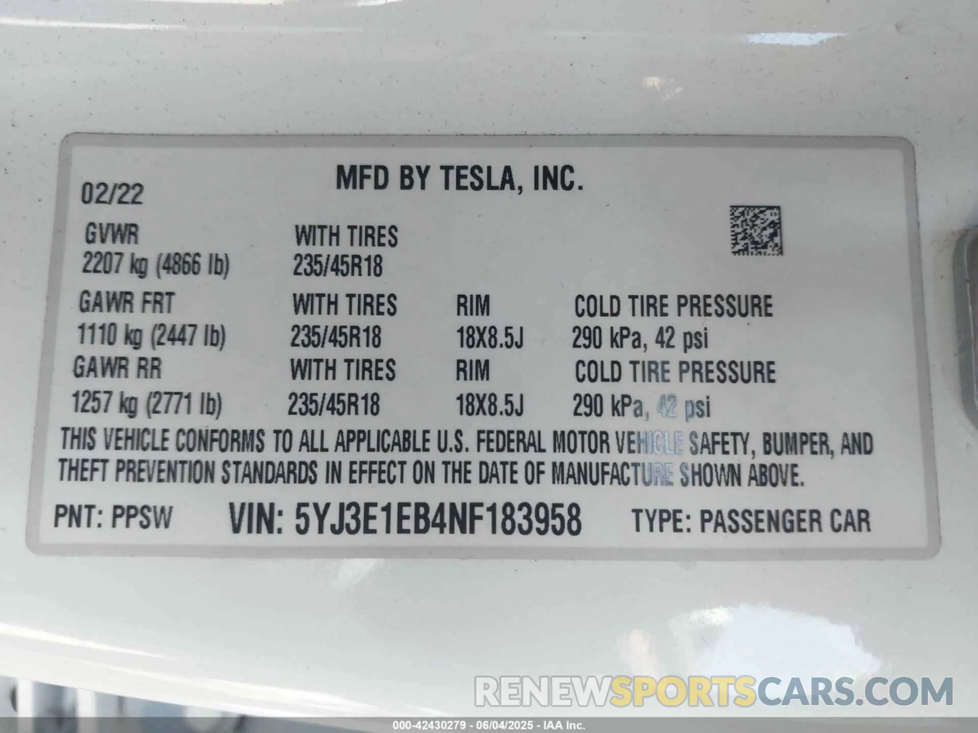9 Photograph of a damaged car 5YJ3E1EB4NF183958 TESLA MODEL 3 2022