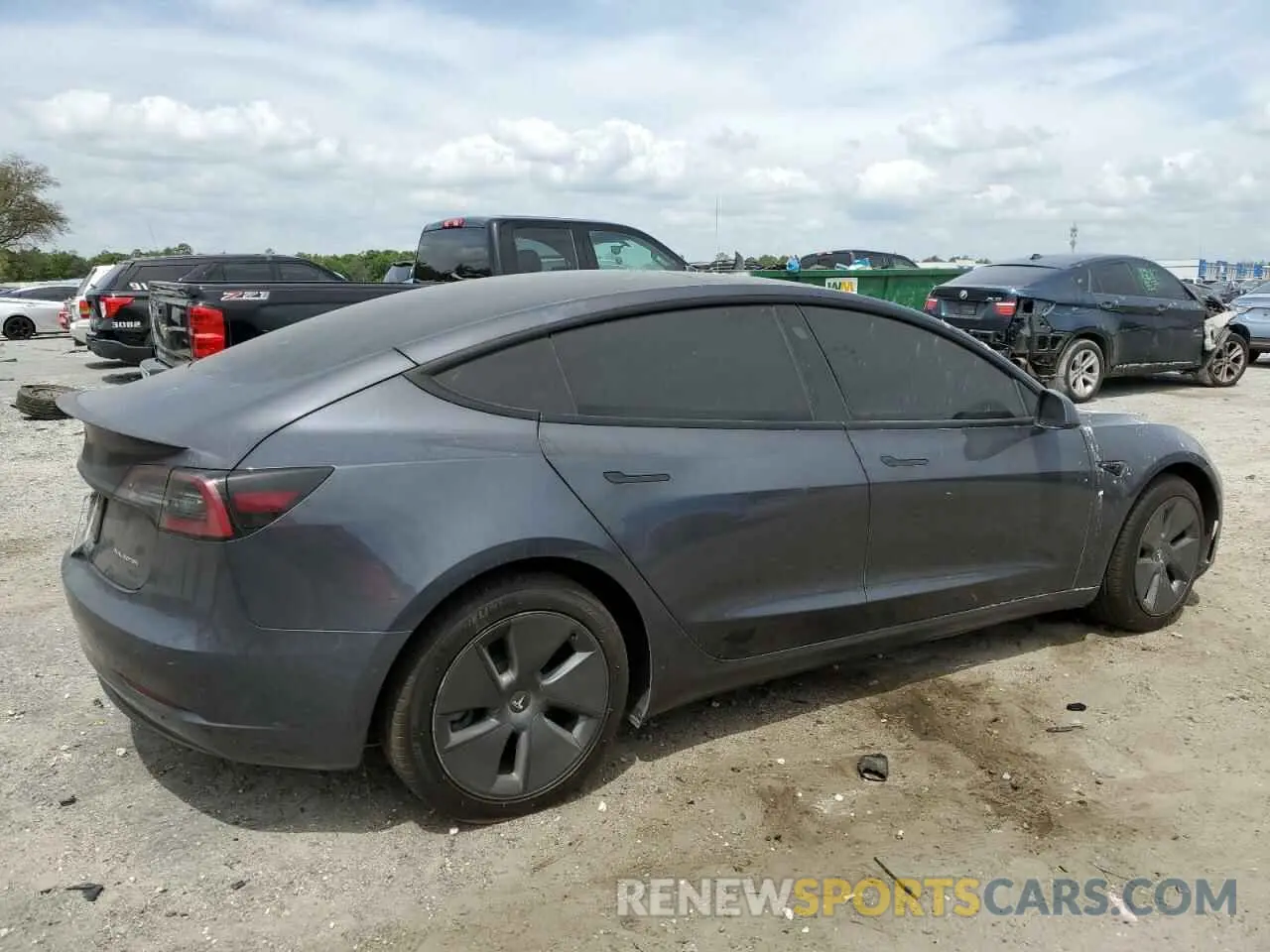 3 Photograph of a damaged car 5YJ3E1EB4NF184589 TESLA MODEL 3 2022