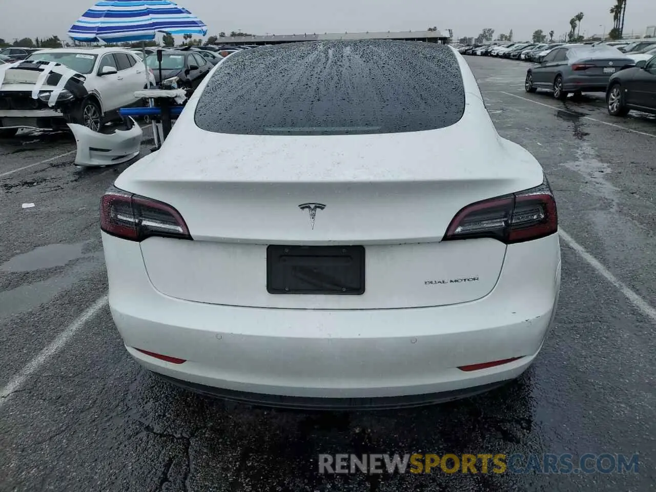 6 Photograph of a damaged car 5YJ3E1EB4NF212763 TESLA MODEL 3 2022
