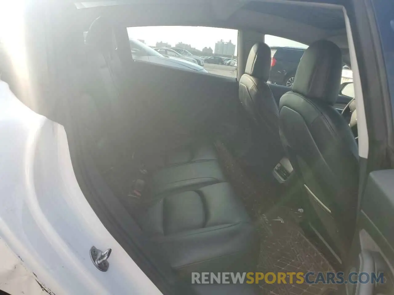 10 Photograph of a damaged car 5YJ3E1EB4NF238716 TESLA MODEL 3 2022
