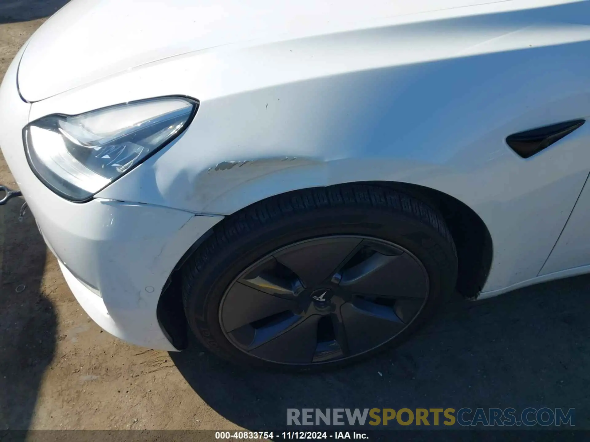 19 Photograph of a damaged car 5YJ3E1EB4NF242894 TESLA MODEL 3 2022