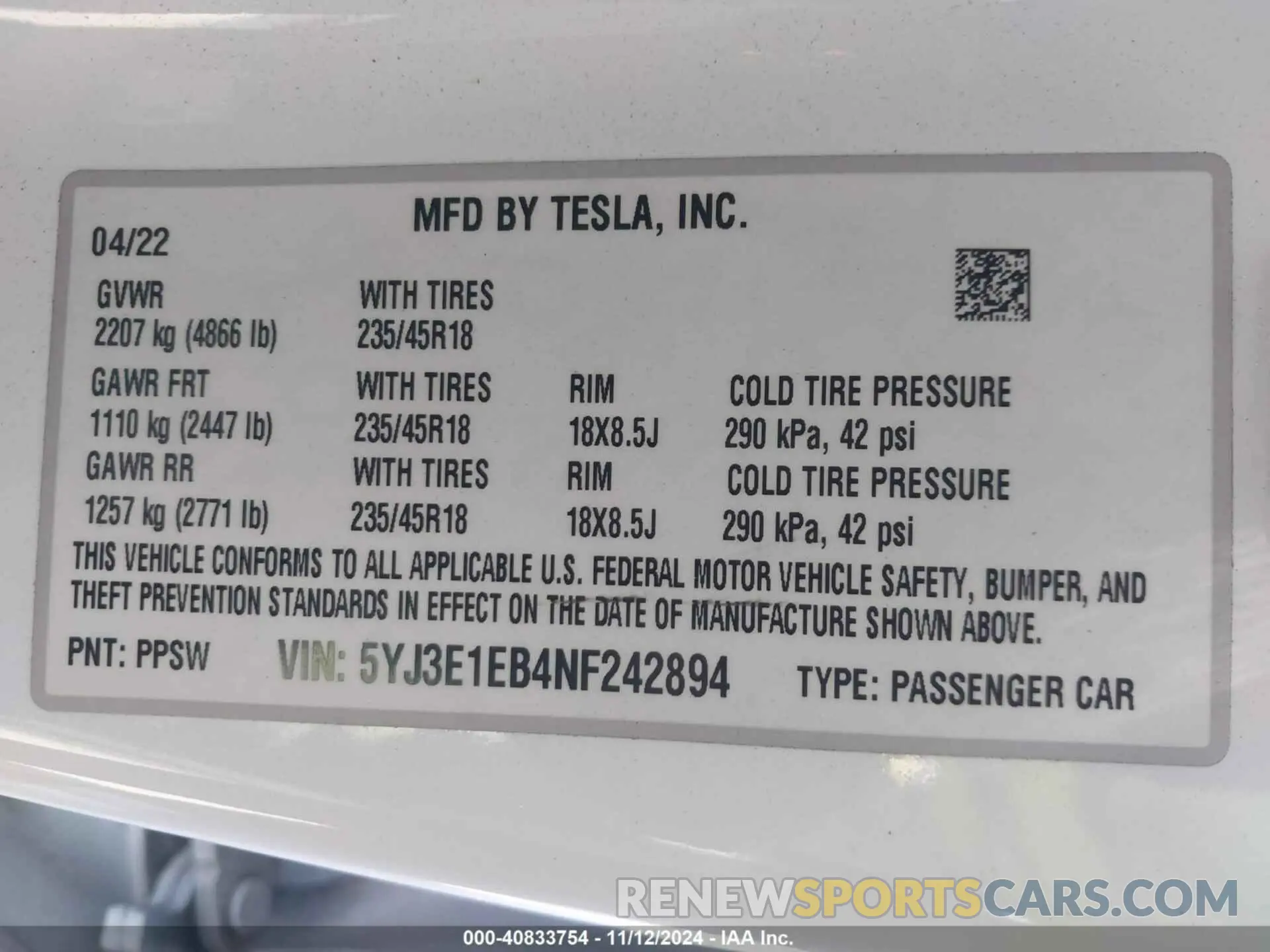 9 Photograph of a damaged car 5YJ3E1EB4NF242894 TESLA MODEL 3 2022