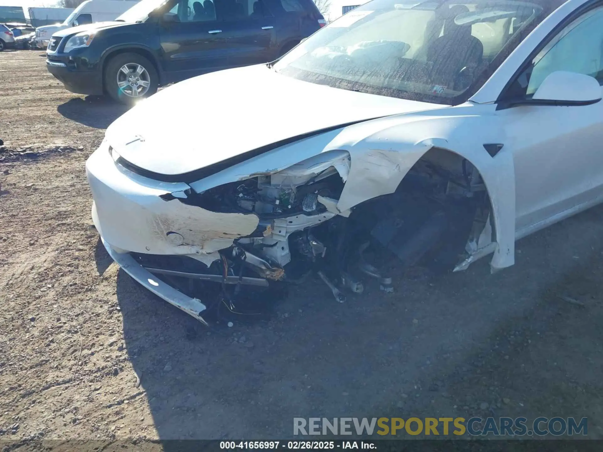 6 Photograph of a damaged car 5YJ3E1EB4NF250056 TESLA MODEL 3 2022