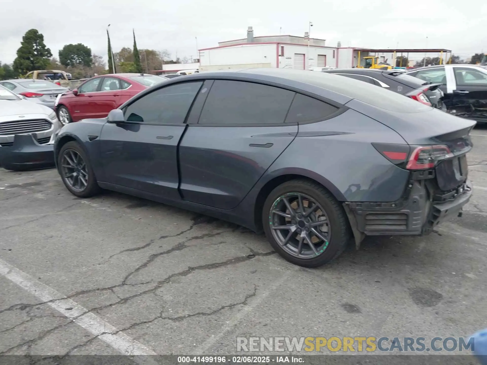 15 Photograph of a damaged car 5YJ3E1EB4NF255905 TESLA MODEL 3 2022