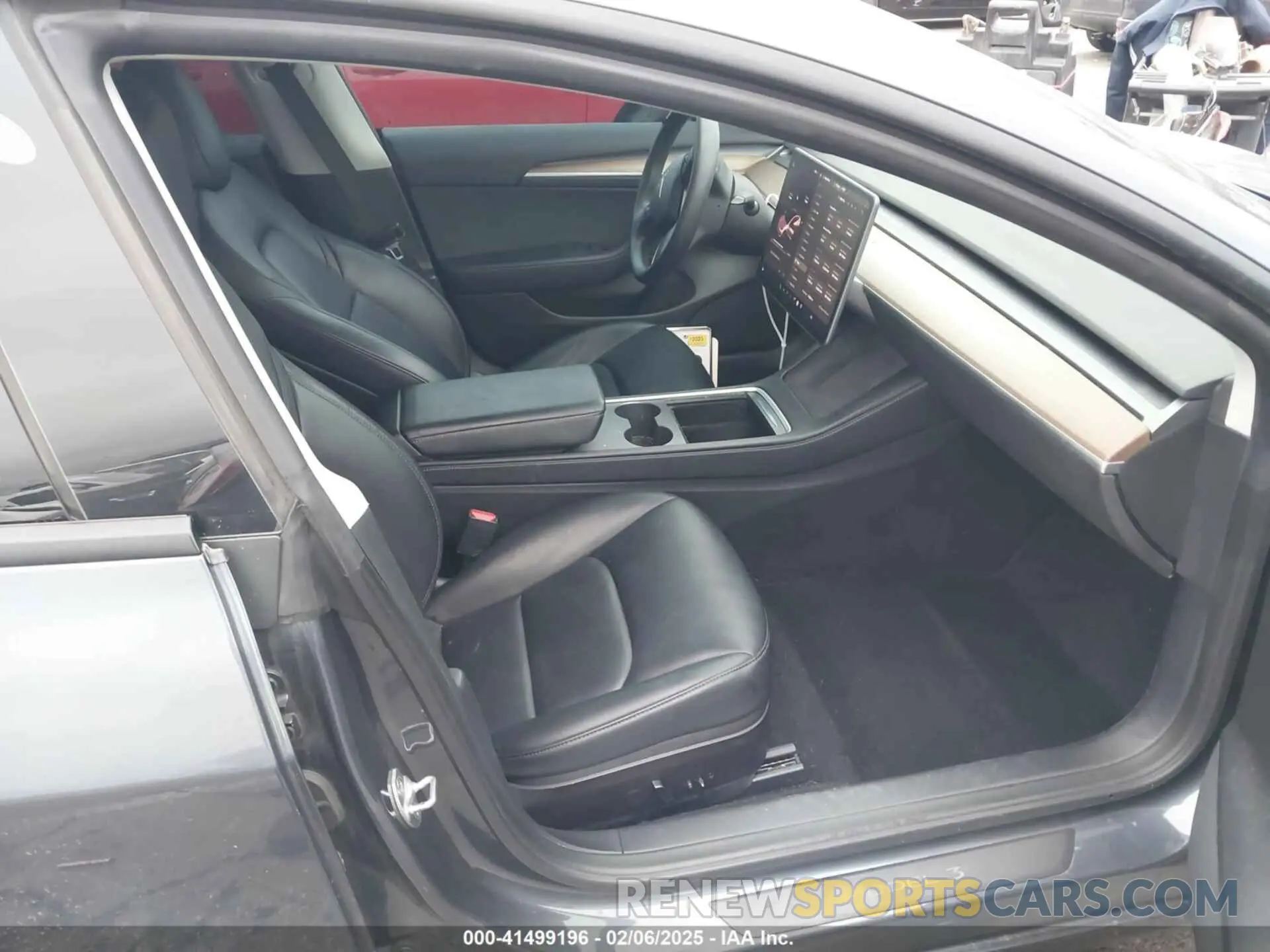 5 Photograph of a damaged car 5YJ3E1EB4NF255905 TESLA MODEL 3 2022