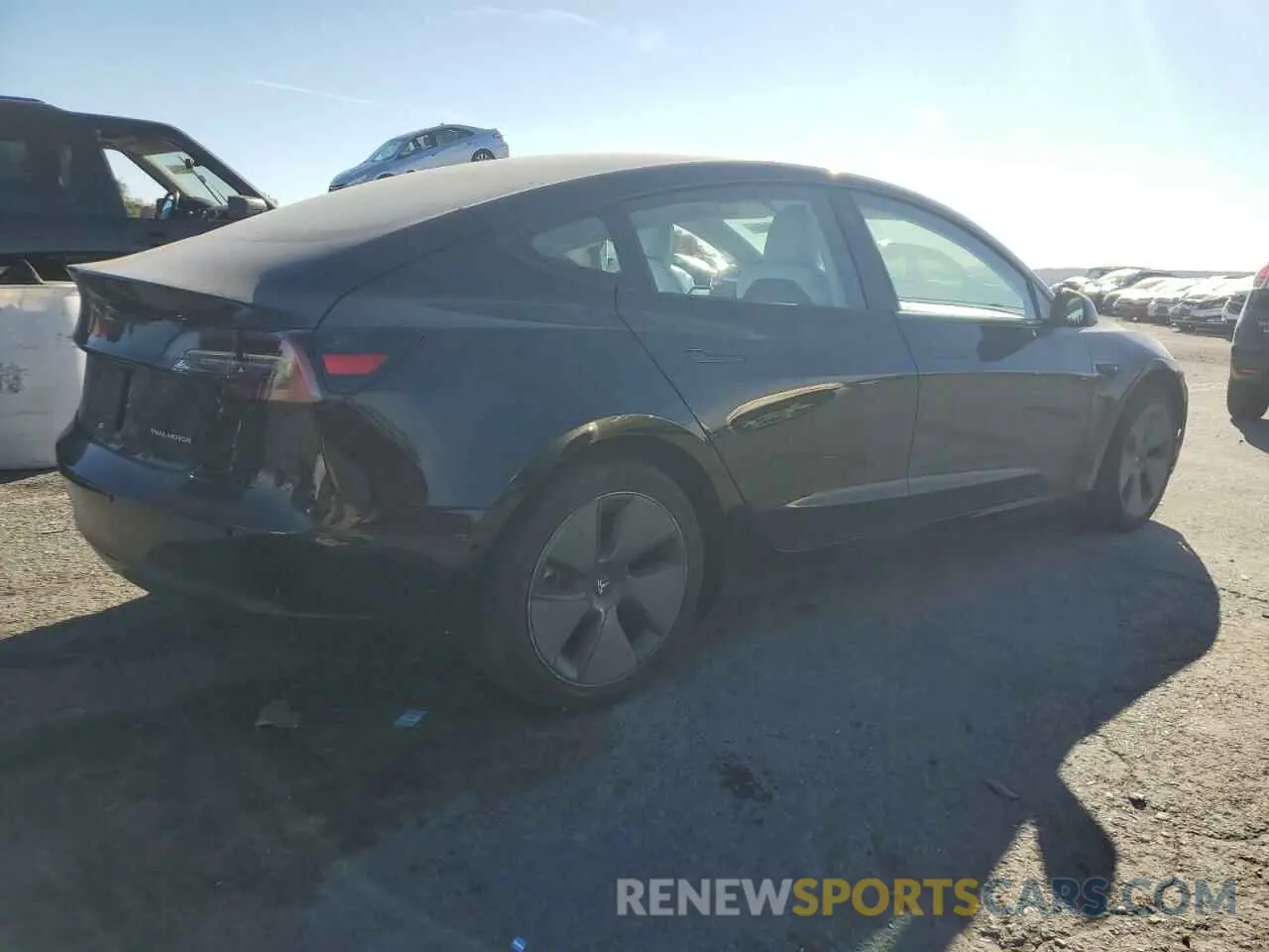 3 Photograph of a damaged car 5YJ3E1EB4NF269271 TESLA MODEL 3 2022