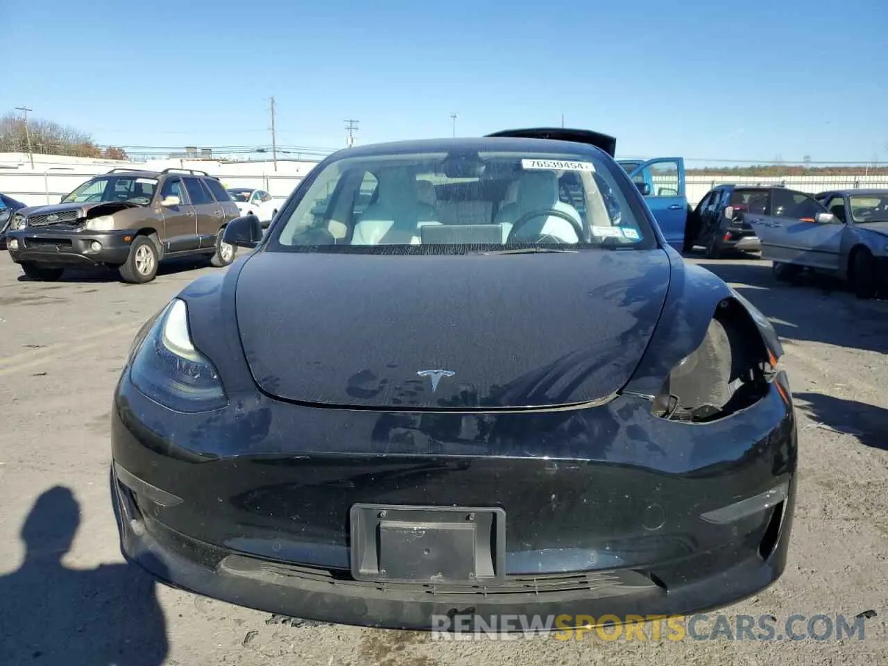 5 Photograph of a damaged car 5YJ3E1EB4NF269271 TESLA MODEL 3 2022