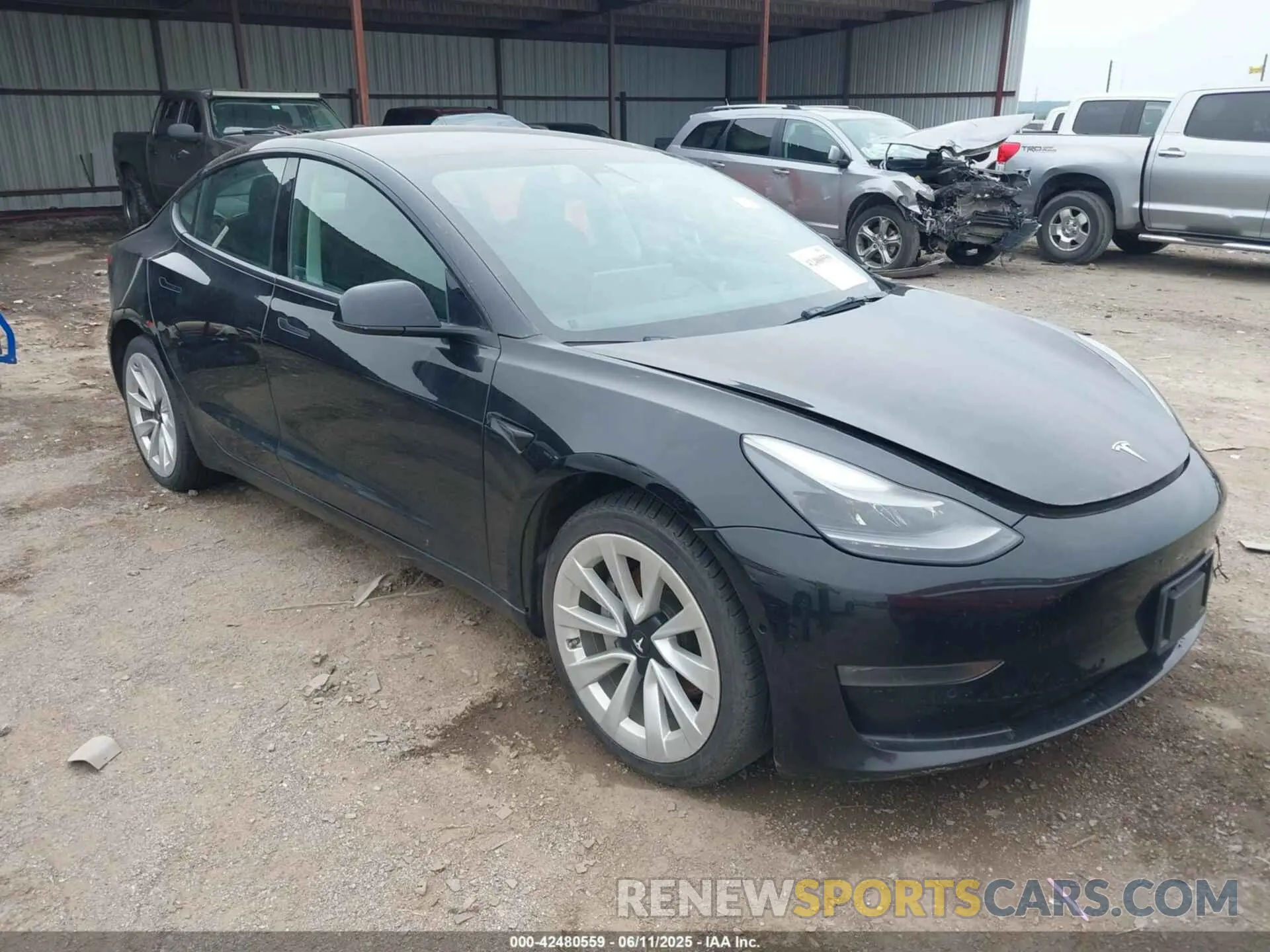 1 Photograph of a damaged car 5YJ3E1EB4NF286815 TESLA MODEL 3 2022
