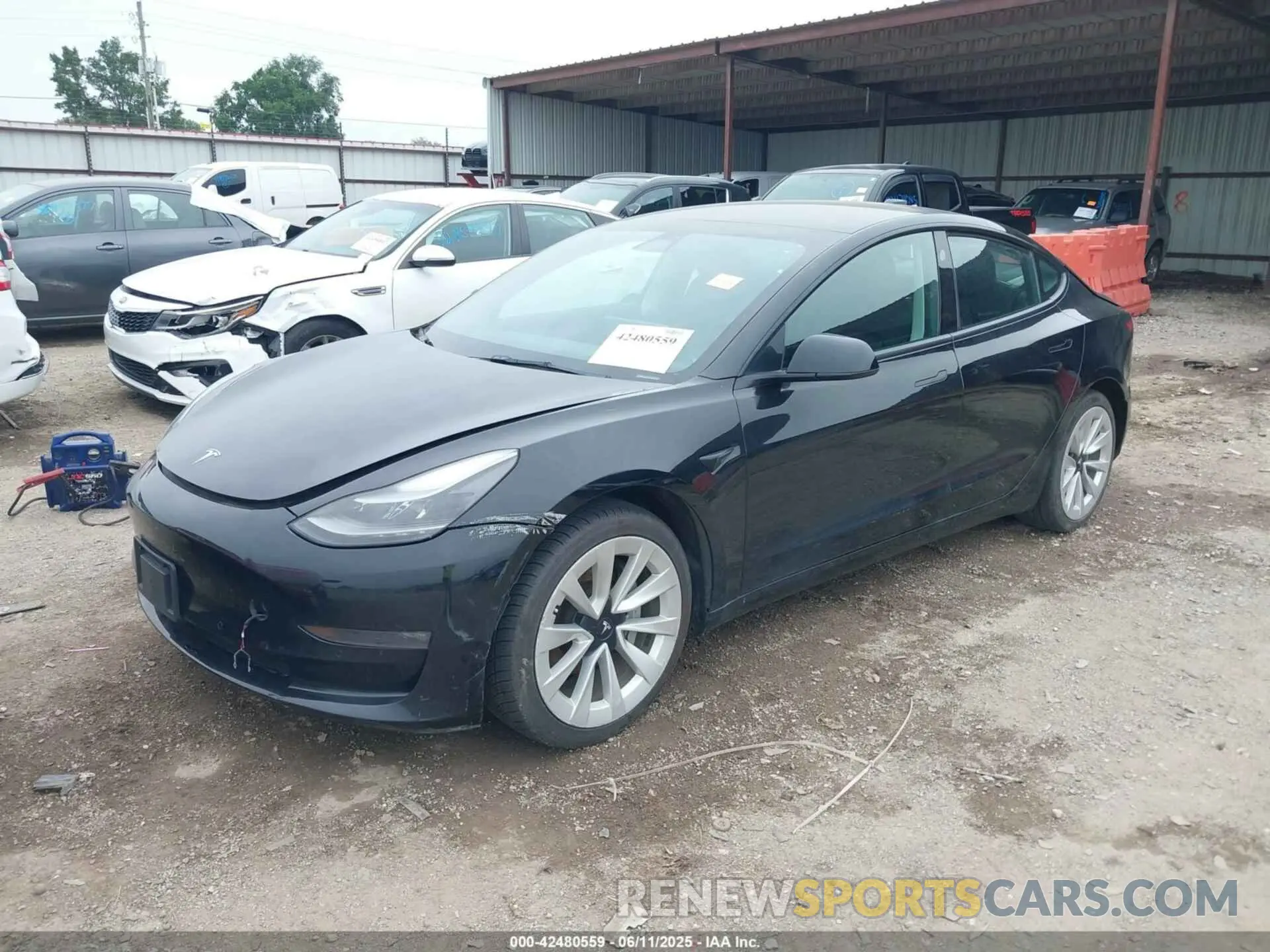2 Photograph of a damaged car 5YJ3E1EB4NF286815 TESLA MODEL 3 2022