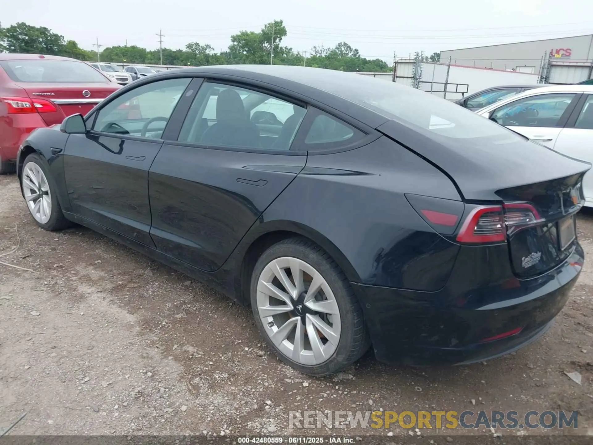 3 Photograph of a damaged car 5YJ3E1EB4NF286815 TESLA MODEL 3 2022