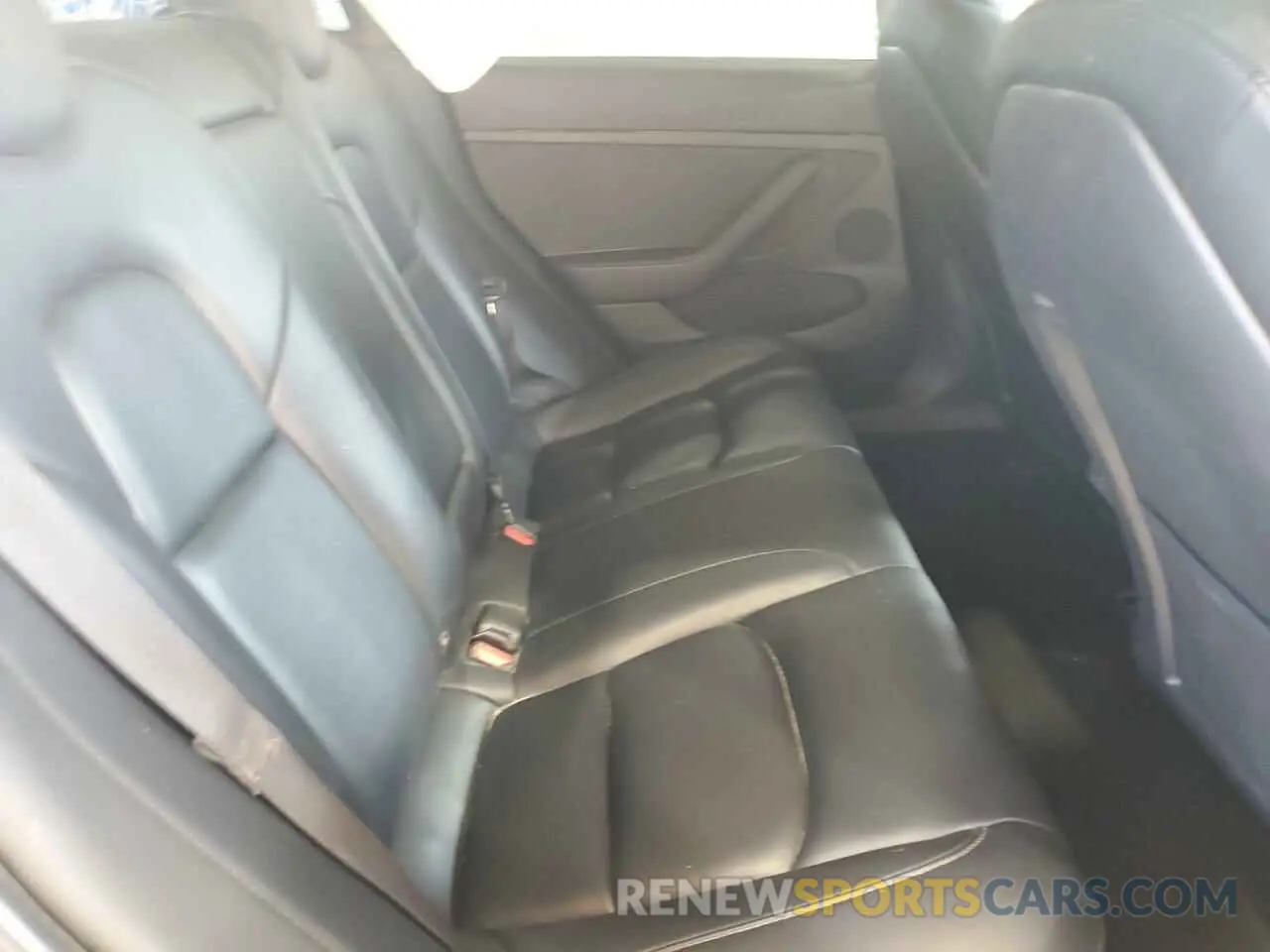 10 Photograph of a damaged car 5YJ3E1EB4NF288449 TESLA MODEL 3 2022