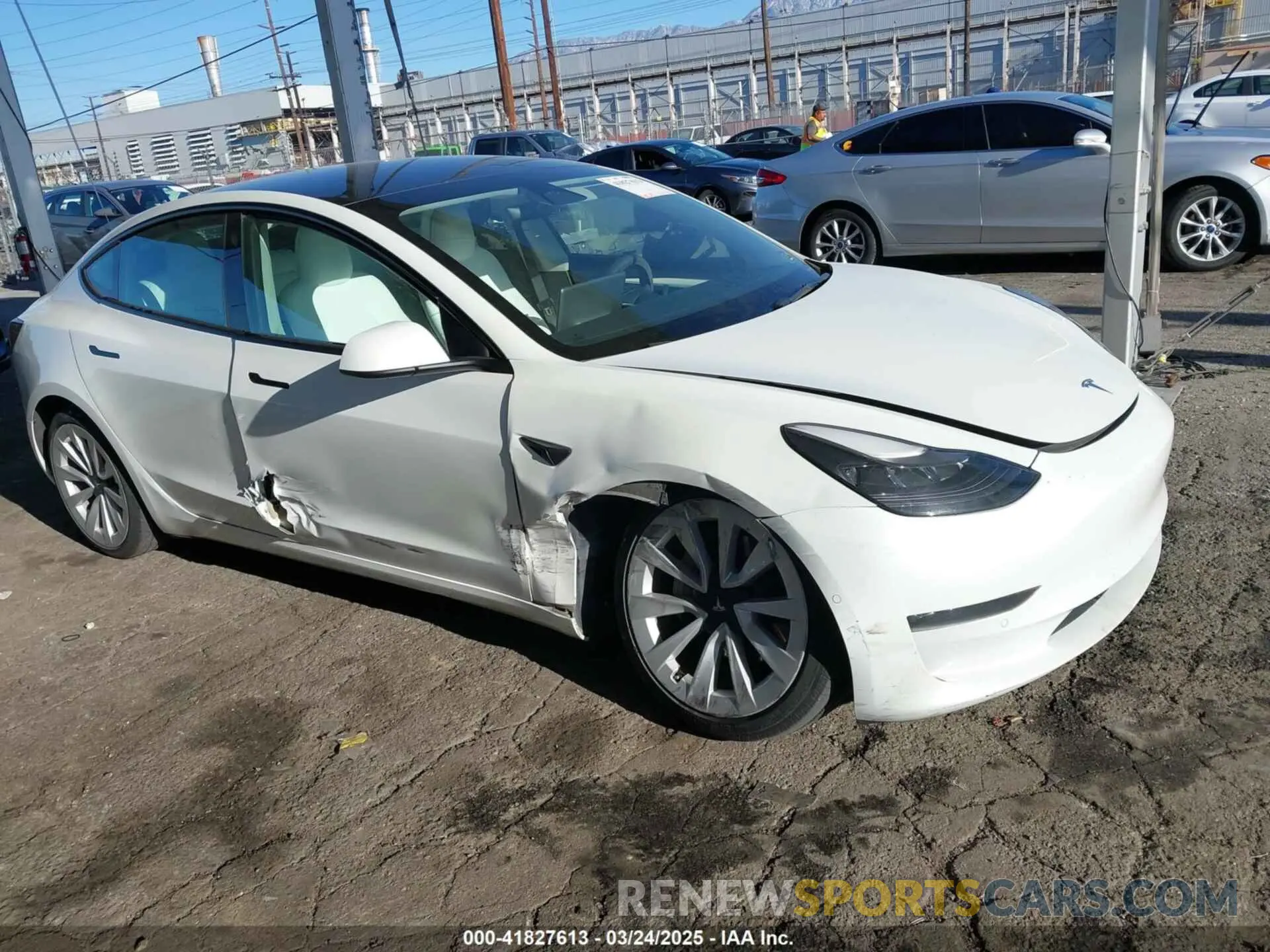1 Photograph of a damaged car 5YJ3E1EB4NF331218 TESLA MODEL 3 2022