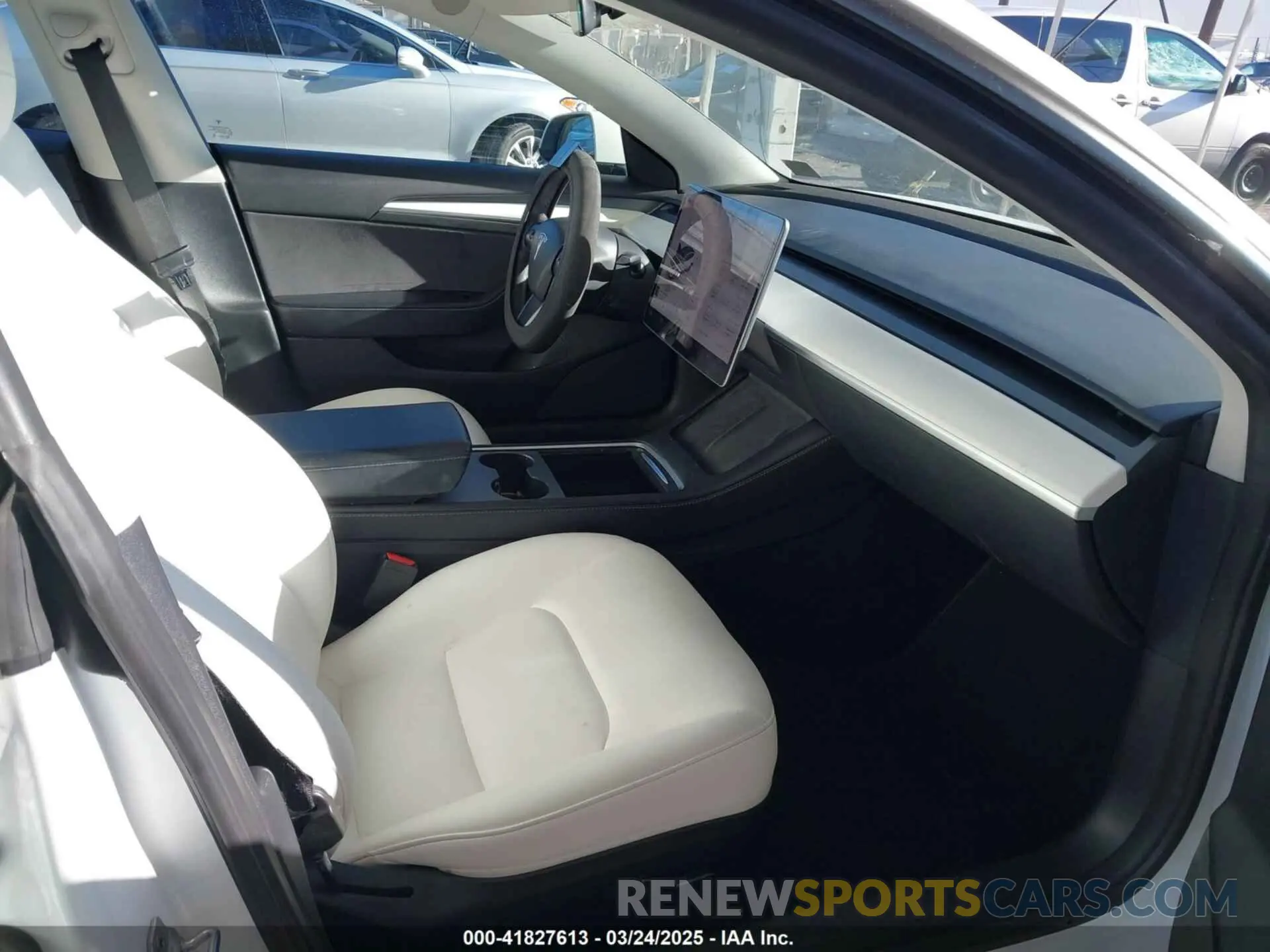 5 Photograph of a damaged car 5YJ3E1EB4NF331218 TESLA MODEL 3 2022