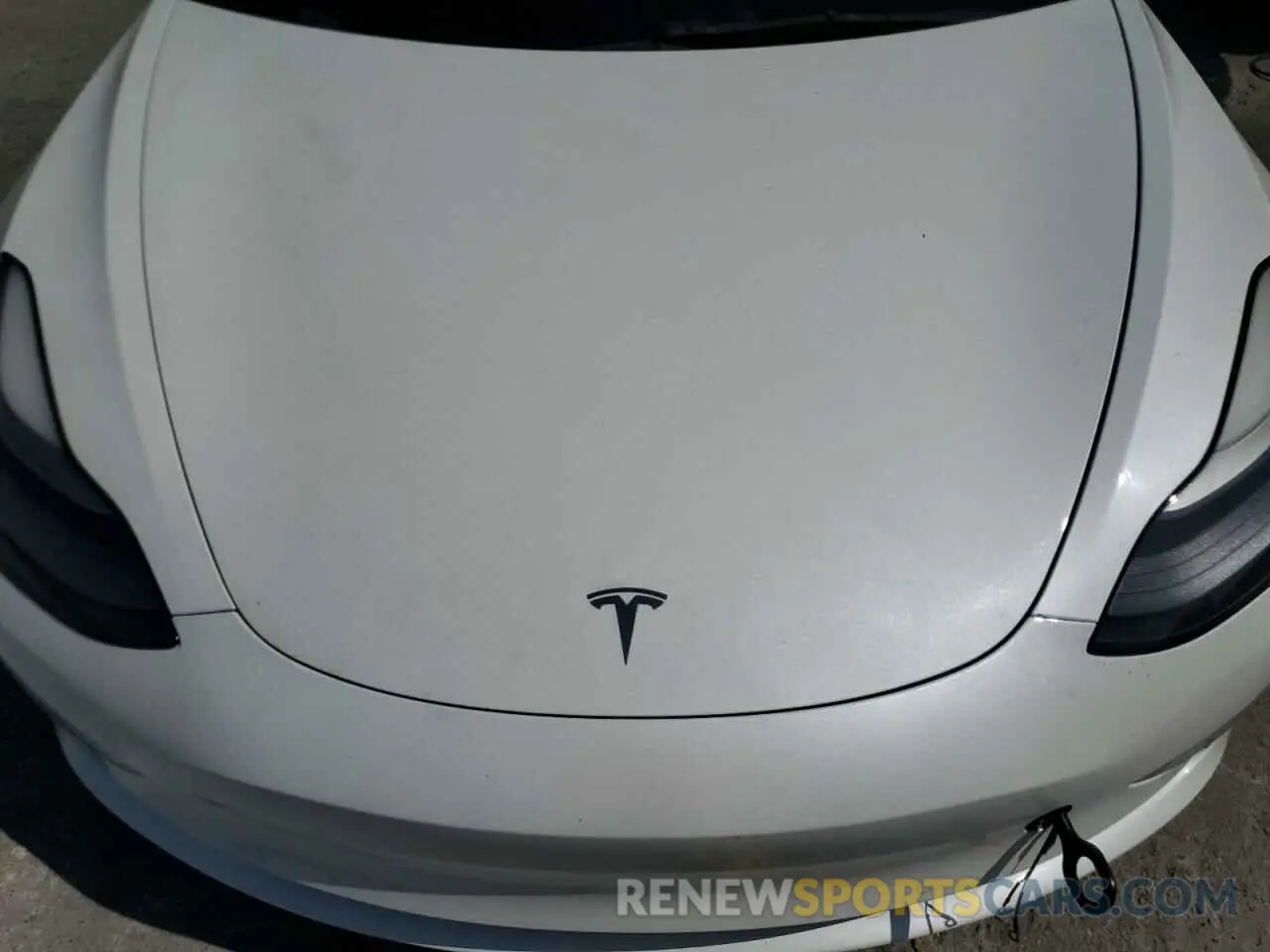 11 Photograph of a damaged car 5YJ3E1EB4NF332403 TESLA MODEL 3 2022