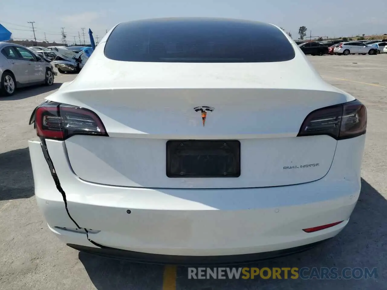 6 Photograph of a damaged car 5YJ3E1EB4NF332403 TESLA MODEL 3 2022