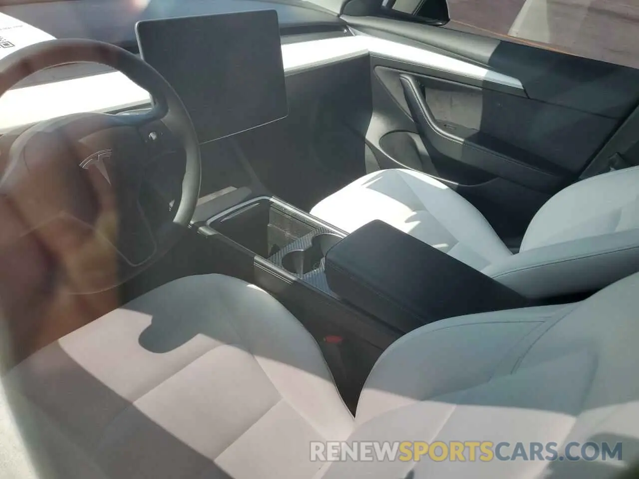 8 Photograph of a damaged car 5YJ3E1EB4NF332403 TESLA MODEL 3 2022