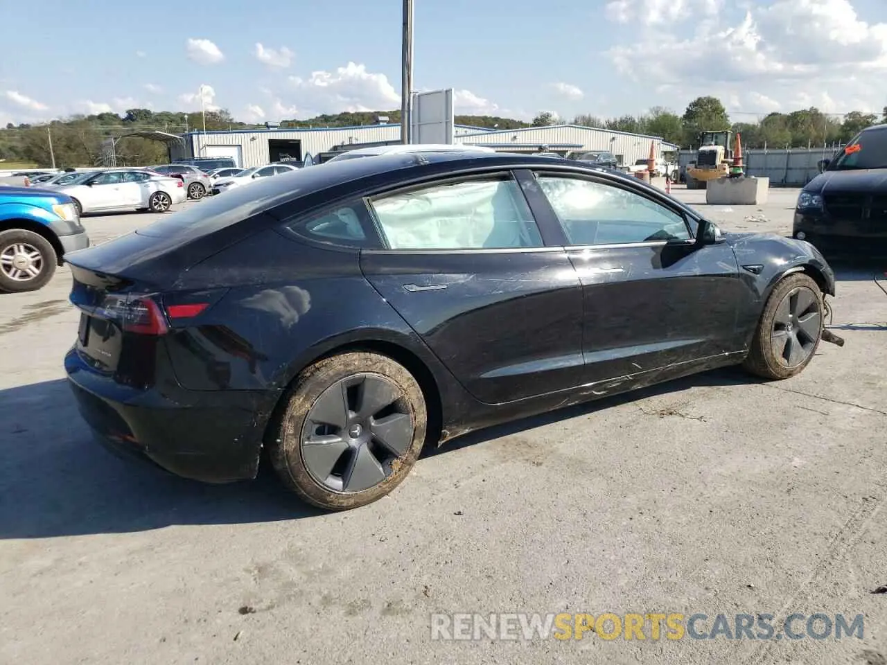 3 Photograph of a damaged car 5YJ3E1EB4NF339156 TESLA MODEL 3 2022