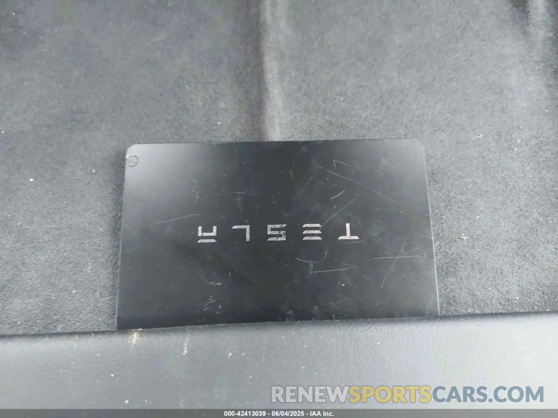 11 Photograph of a damaged car 5YJ3E1EB5NF115555 TESLA MODEL 3 2022