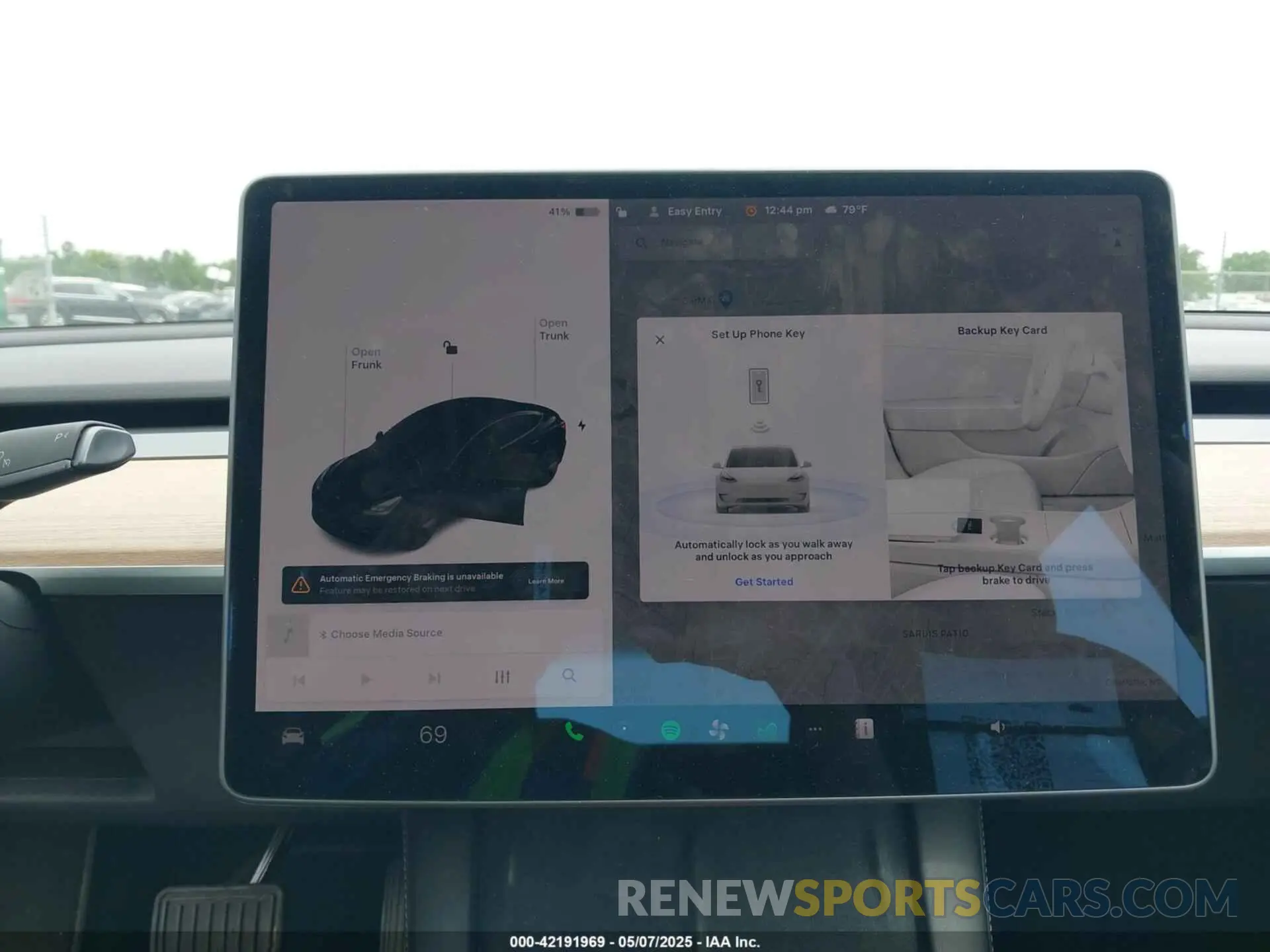 17 Photograph of a damaged car 5YJ3E1EB5NF117192 TESLA MODEL 3 2022