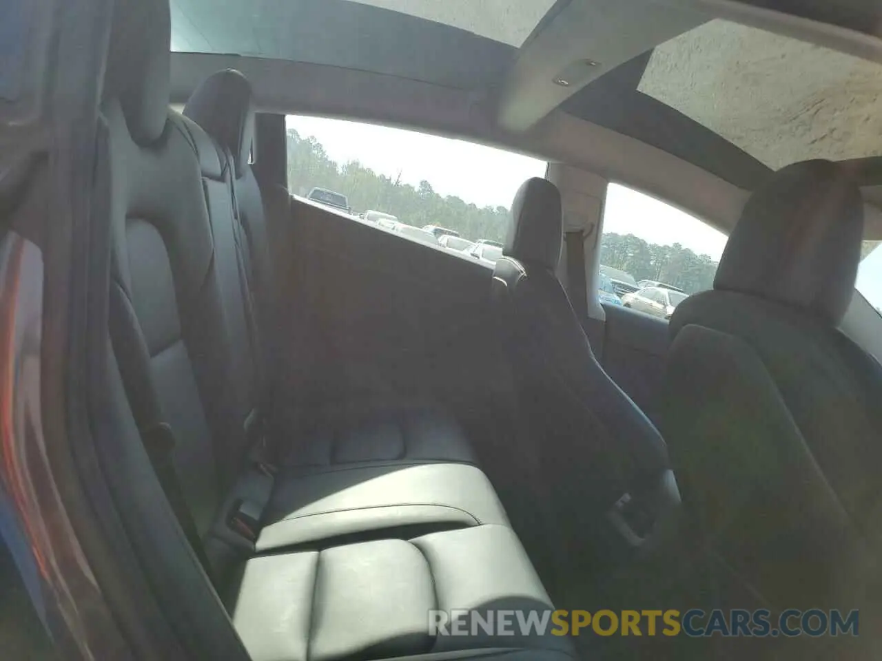 10 Photograph of a damaged car 5YJ3E1EB5NF118701 TESLA MODEL 3 2022