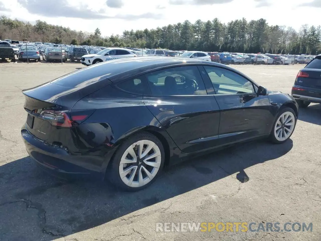 3 Photograph of a damaged car 5YJ3E1EB5NF118892 TESLA MODEL 3 2022