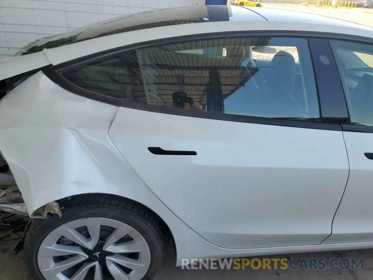 10 Photograph of a damaged car 5YJ3E1EB5NF129360 TESLA MODEL 3 2022