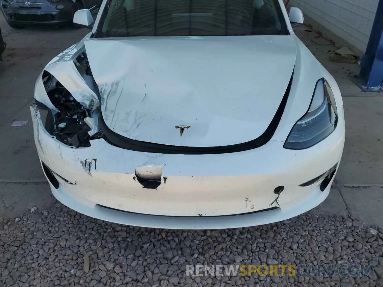 11 Photograph of a damaged car 5YJ3E1EB5NF129360 TESLA MODEL 3 2022