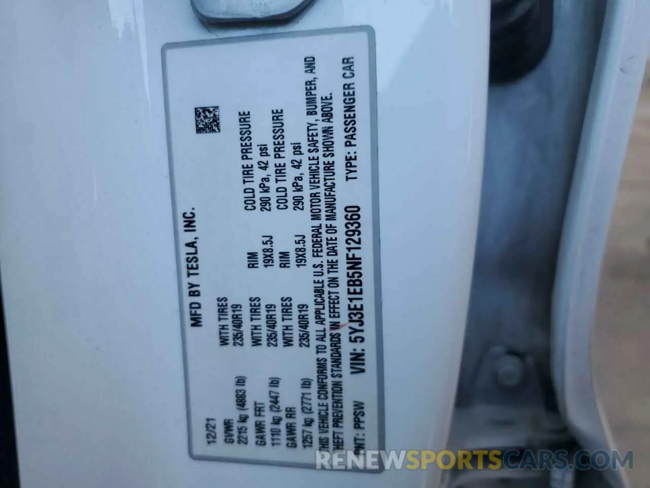 12 Photograph of a damaged car 5YJ3E1EB5NF129360 TESLA MODEL 3 2022