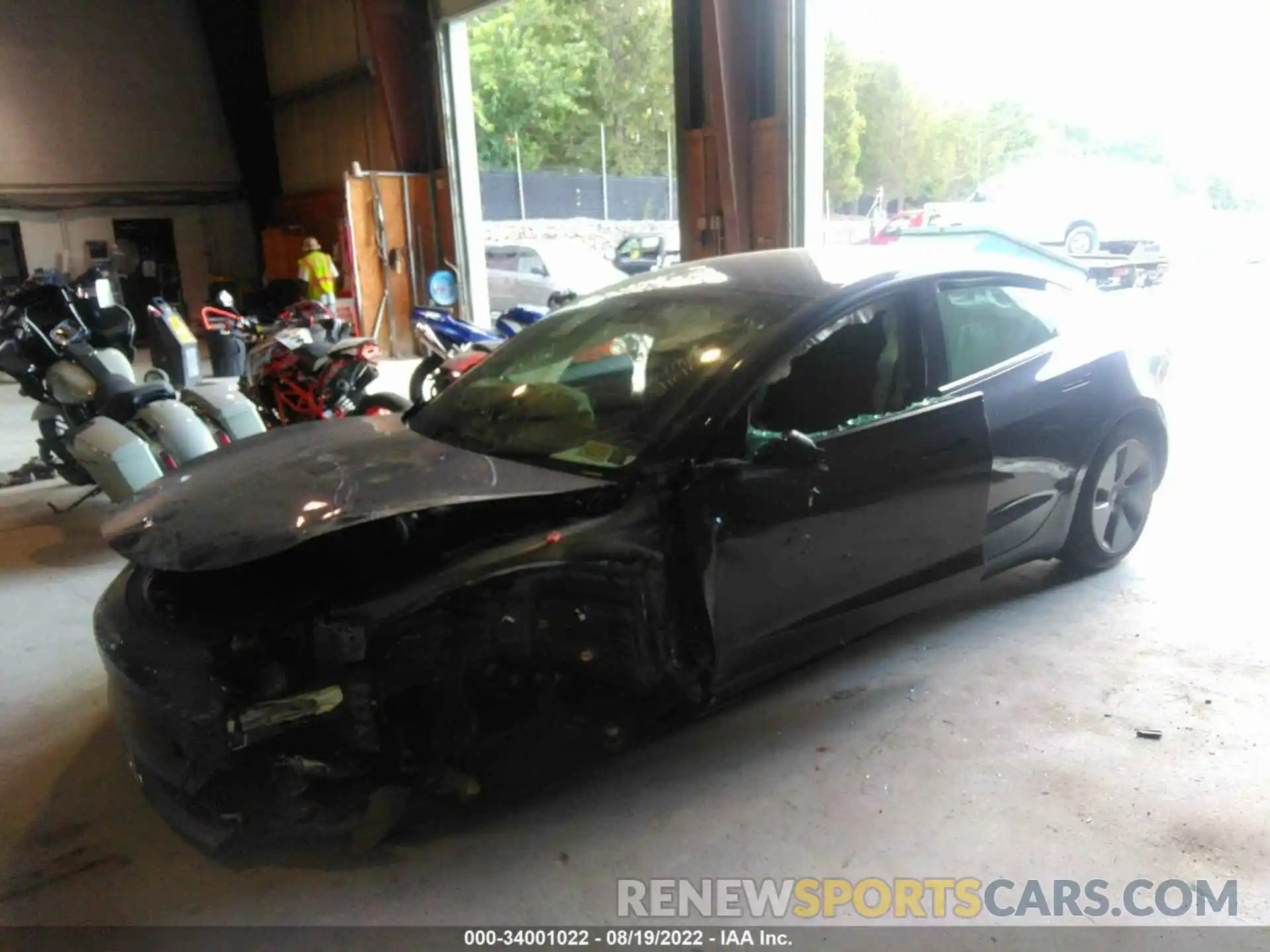 2 Photograph of a damaged car 5YJ3E1EB5NF130993 TESLA MODEL 3 2022