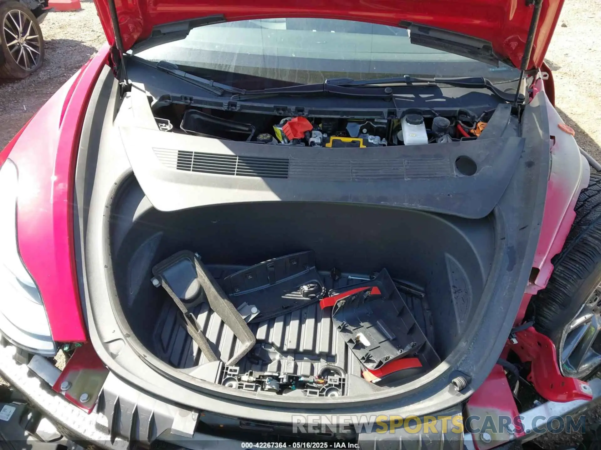 10 Photograph of a damaged car 5YJ3E1EB5NF135319 TESLA MODEL 3 2022